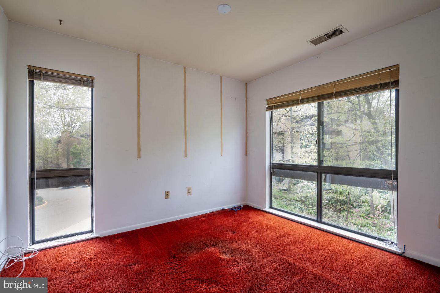 2029 LAKEBREEZE WAY, RESTON, Virginia 20191, 4 Bedrooms Bedrooms, ,3 BathroomsBathrooms,Residential,For sale,2029 LAKEBREEZE WAY,VAFX2235758 MLS # VAFX2235758