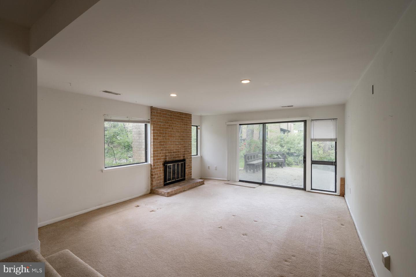 2029 LAKEBREEZE WAY, RESTON, Virginia 20191, 4 Bedrooms Bedrooms, ,3 BathroomsBathrooms,Residential,For sale,2029 LAKEBREEZE WAY,VAFX2235758 MLS # VAFX2235758