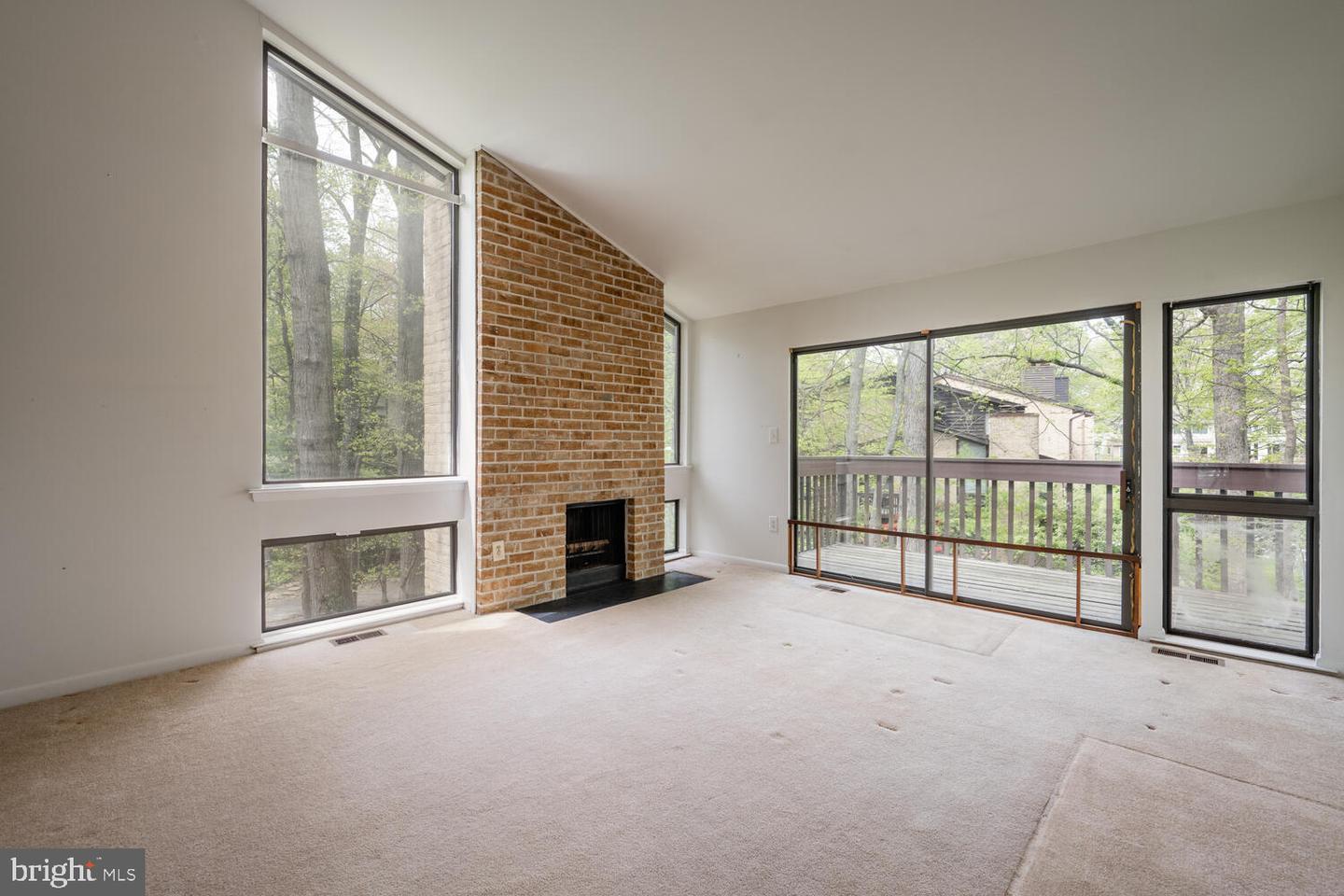 2029 LAKEBREEZE WAY, RESTON, Virginia 20191, 4 Bedrooms Bedrooms, ,3 BathroomsBathrooms,Residential,For sale,2029 LAKEBREEZE WAY,VAFX2235758 MLS # VAFX2235758