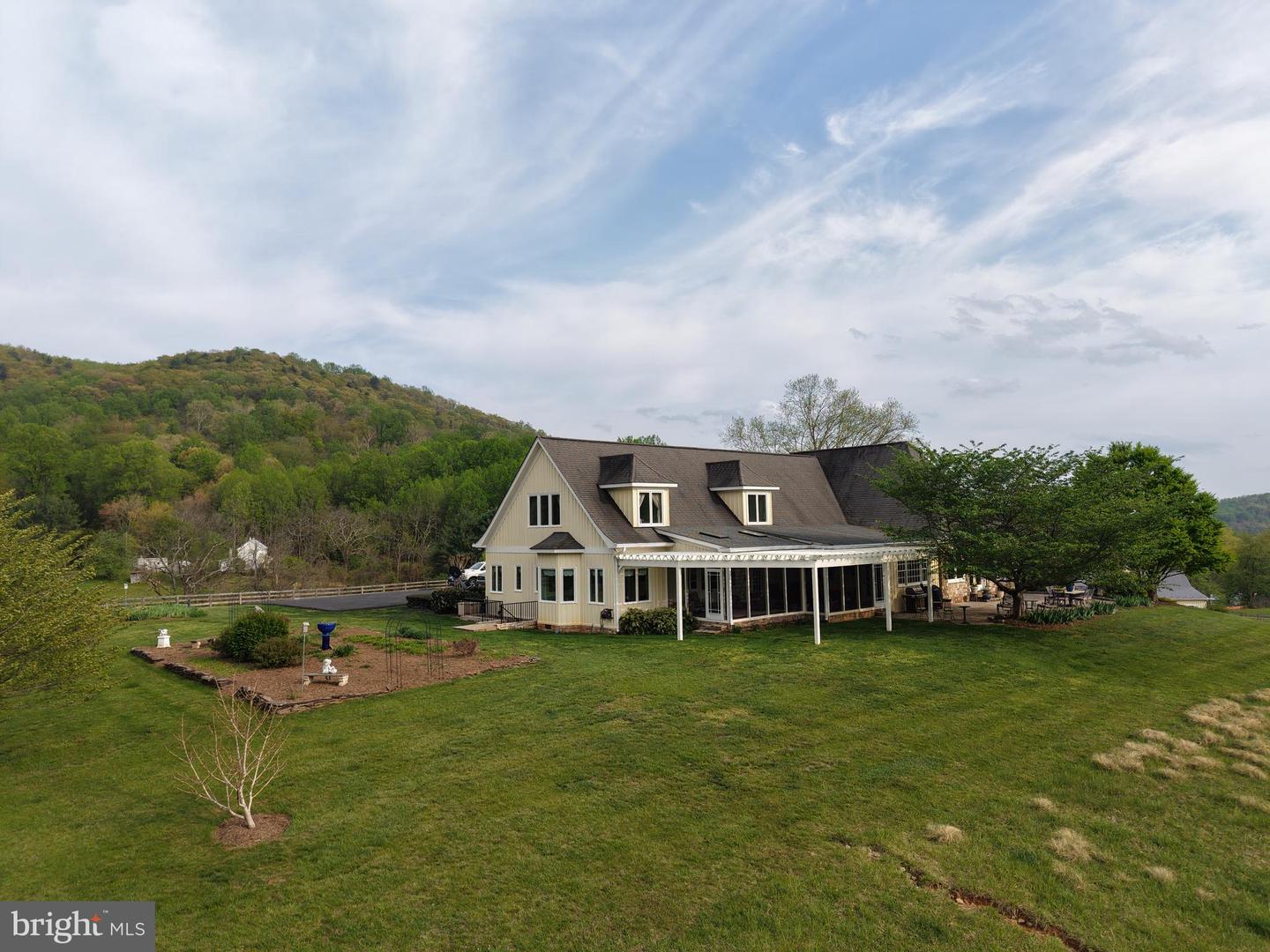 474 GID BROWN HOLLOW RD, WASHINGTON, Virginia 22747, 4 Bedrooms Bedrooms, ,4 BathroomsBathrooms,Residential,For sale,474 GID BROWN HOLLOW RD,VARP2002050 MLS # VARP2002050