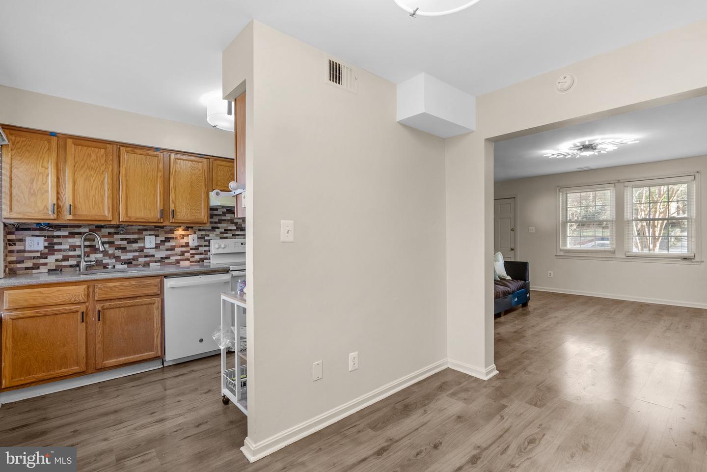 3901 PENNSYLVANIA AVE SE #A, WASHINGTON, District Of Columbia 20020, 2 Bedrooms Bedrooms, ,1 BathroomBathrooms,Residential,For sale,3901 PENNSYLVANIA AVE SE #A,DCDC2196892 MLS # DCDC2196892