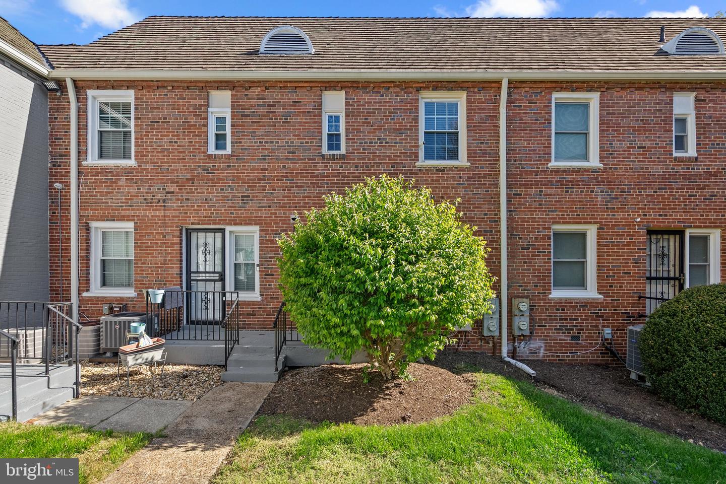 3901 PENNSYLVANIA AVE SE #A, WASHINGTON, District Of Columbia 20020, 2 Bedrooms Bedrooms, ,1 BathroomBathrooms,Residential,For sale,3901 PENNSYLVANIA AVE SE #A,DCDC2196892 MLS # DCDC2196892