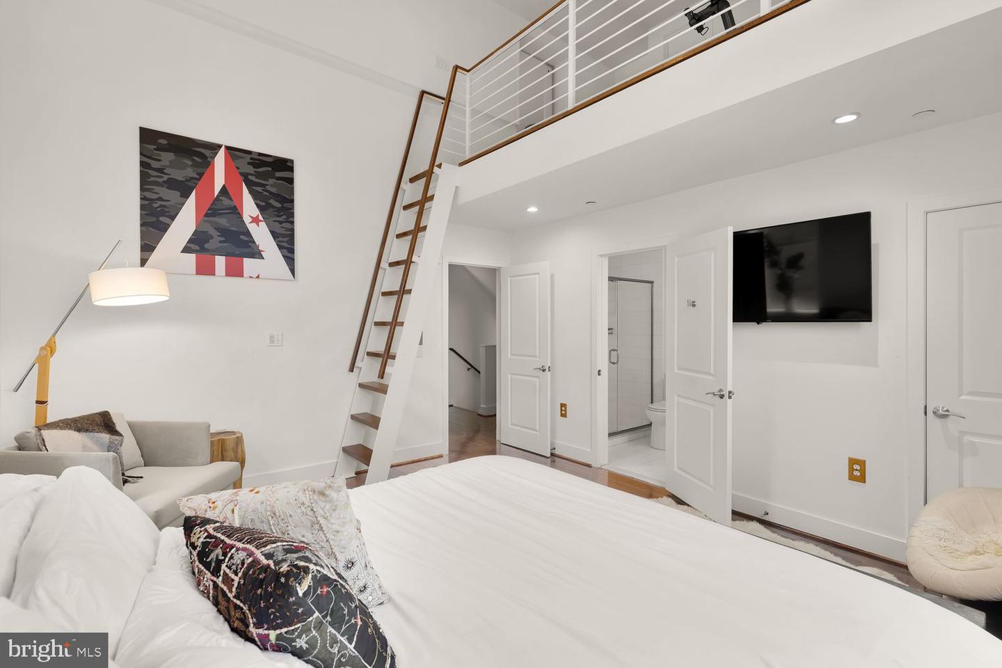 1341 MARYLAND AVE NE #103, WASHINGTON, District Of Columbia 20002, 3 Bedrooms Bedrooms, ,2 BathroomsBathrooms,Residential,For sale,1341 MARYLAND AVE NE #103,DCDC2197092 MLS # DCDC2197092