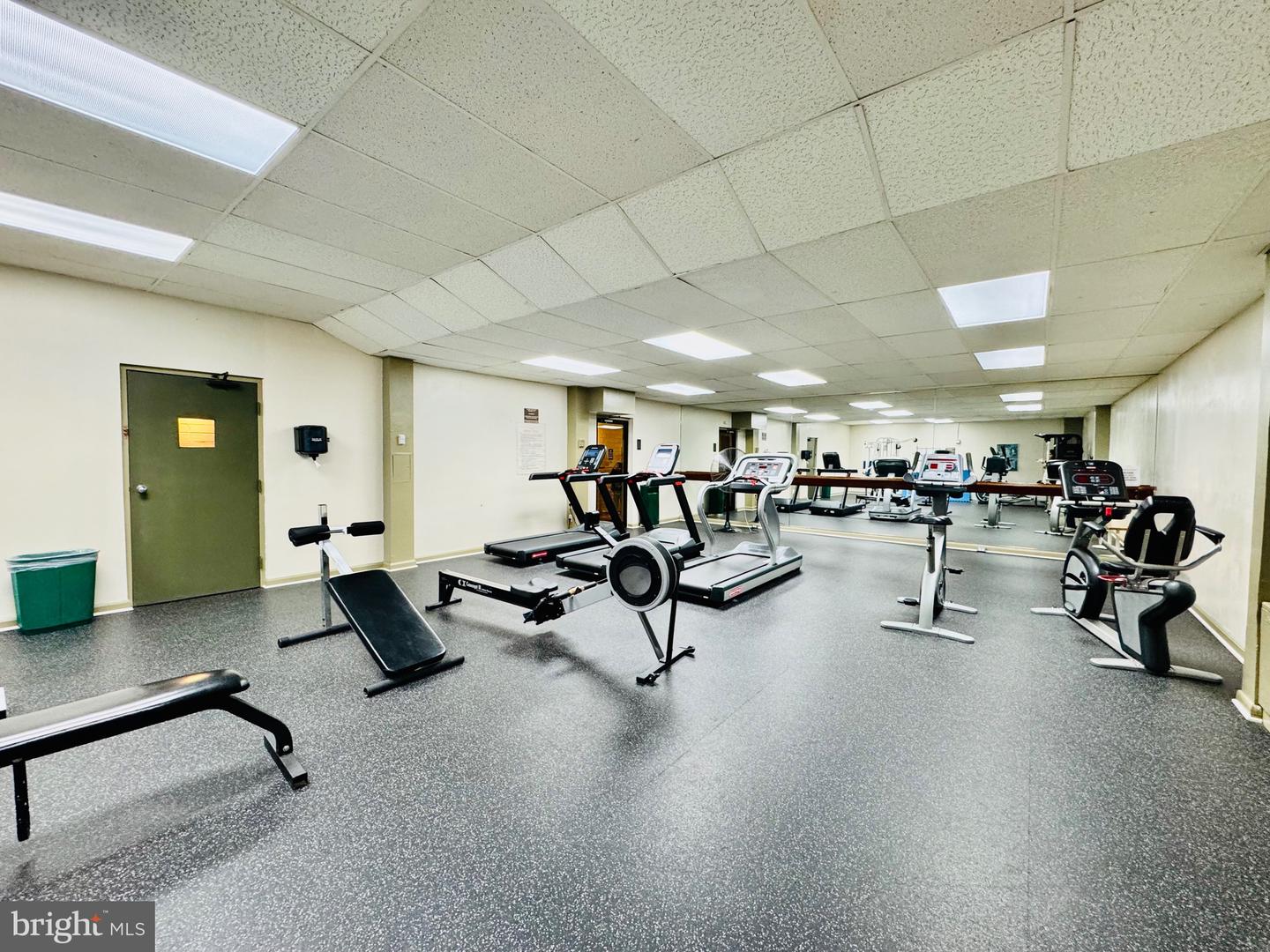 6001 ARLINGTON BLVD #T21, FALLS CHURCH, Virginia 22044, 2 Bedrooms Bedrooms, ,1 BathroomBathrooms,Residential,For sale,6001 ARLINGTON BLVD #T21,VAFX2236218 MLS # VAFX2236218