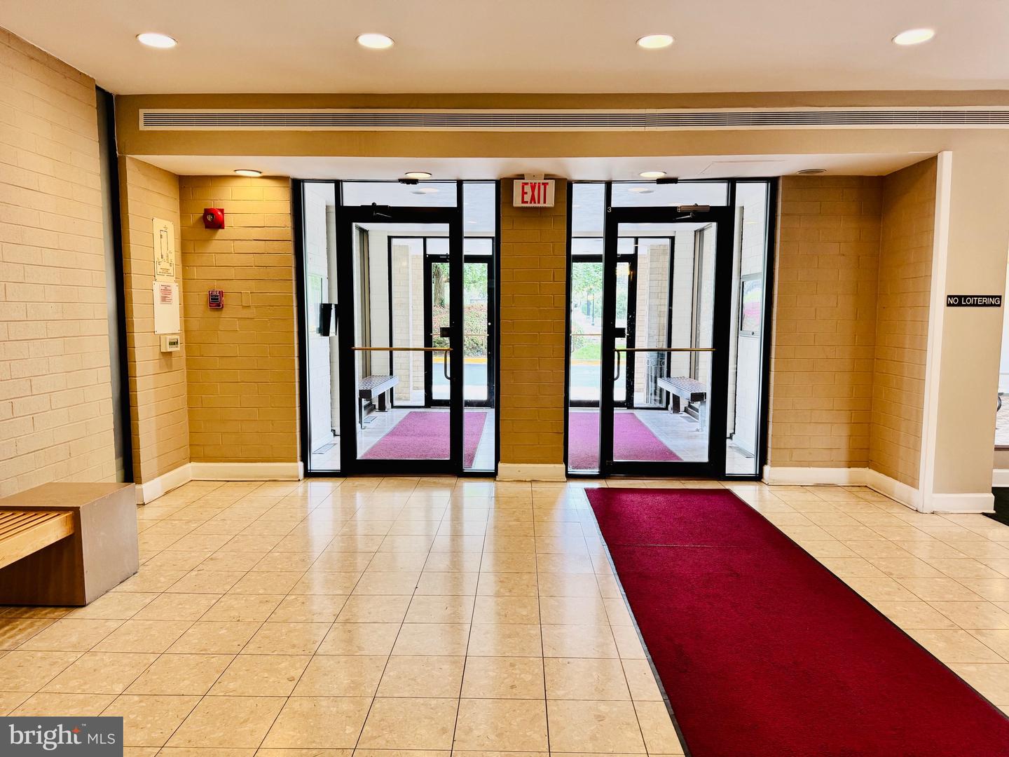 6001 ARLINGTON BLVD #T21, FALLS CHURCH, Virginia 22044, 2 Bedrooms Bedrooms, ,1 BathroomBathrooms,Residential,For sale,6001 ARLINGTON BLVD #T21,VAFX2236218 MLS # VAFX2236218