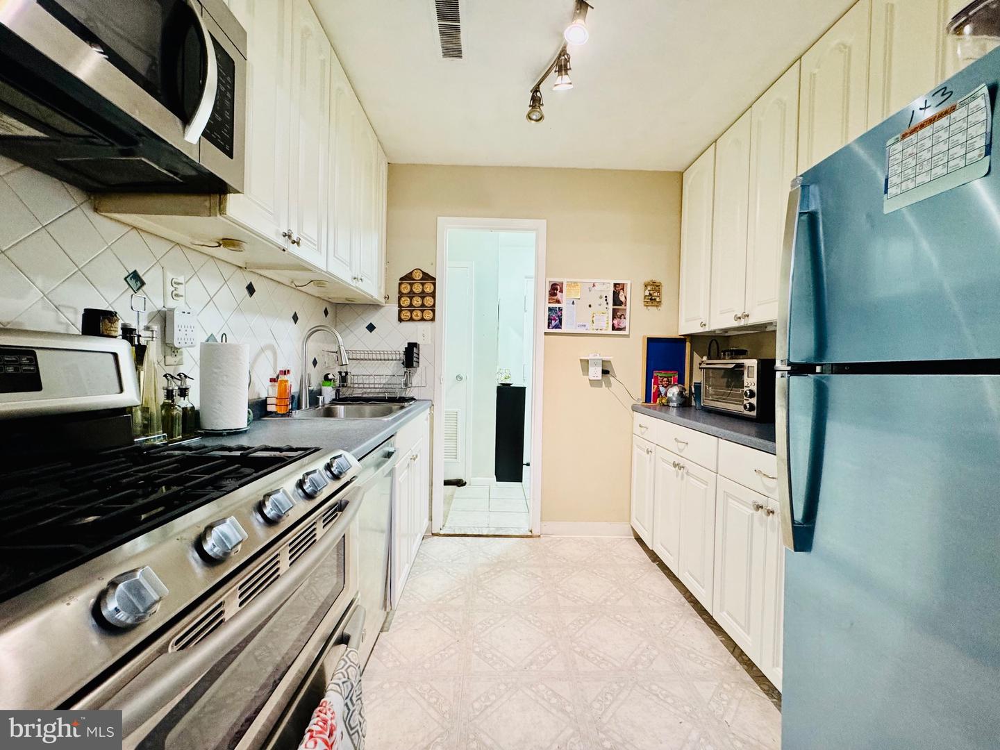 6001 ARLINGTON BLVD #T21, FALLS CHURCH, Virginia 22044, 2 Bedrooms Bedrooms, ,1 BathroomBathrooms,Residential,For sale,6001 ARLINGTON BLVD #T21,VAFX2236218 MLS # VAFX2236218