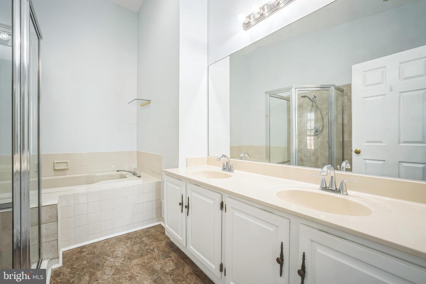 44022 GALA CIR, ASHBURN, Virginia 20147, 3 Bedrooms Bedrooms, ,2 BathroomsBathrooms,Residential,For sale,44022 GALA CIR,VALO2094646 MLS # VALO2094646