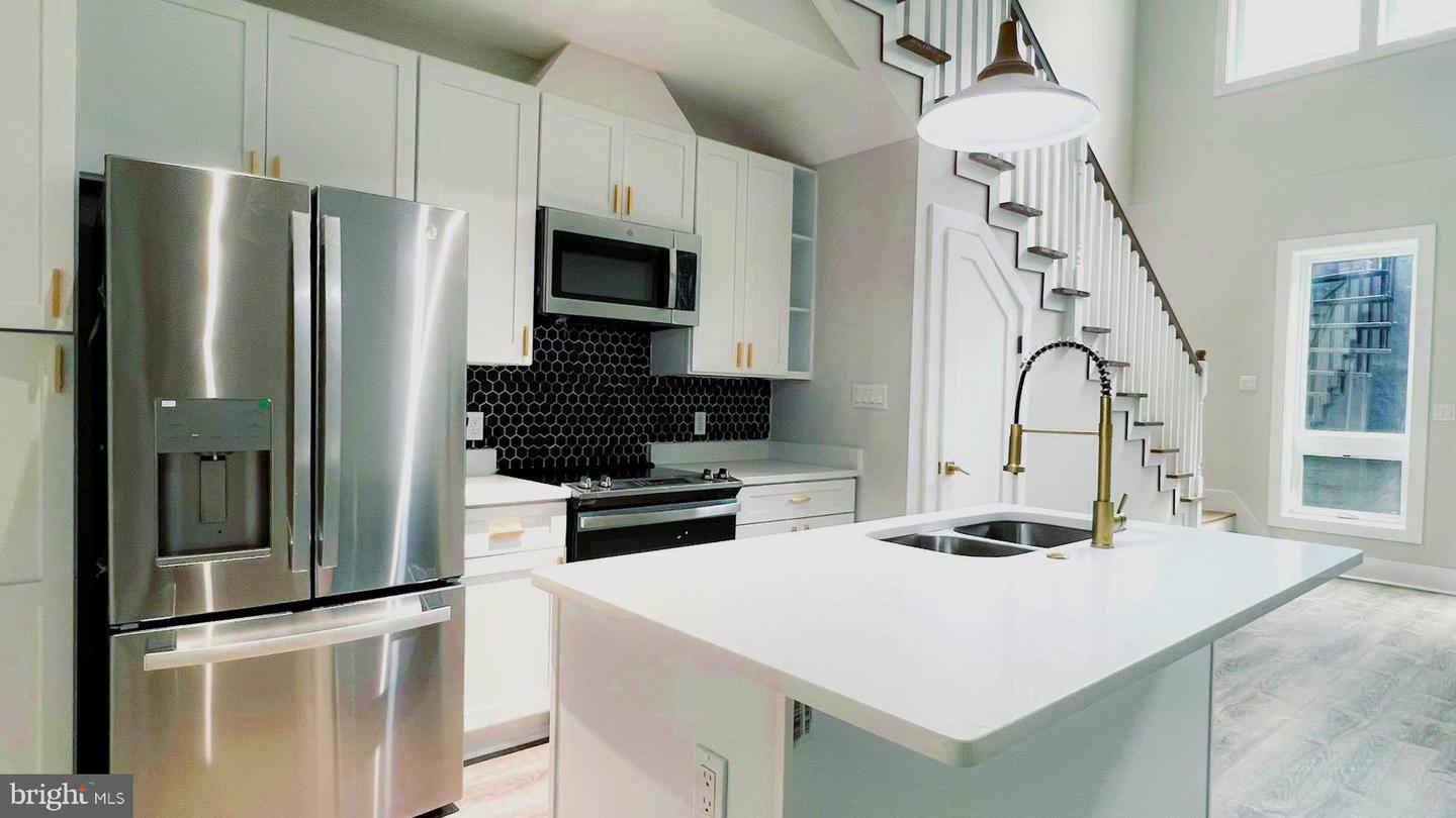 1143 16TH ST NE #1, WASHINGTON, District Of Columbia 20002, 2 Bedrooms Bedrooms, 2 Rooms Rooms,3 BathroomsBathrooms,Residential,For sale,1143 16TH ST NE #1,DCDC2197182 MLS # DCDC2197182