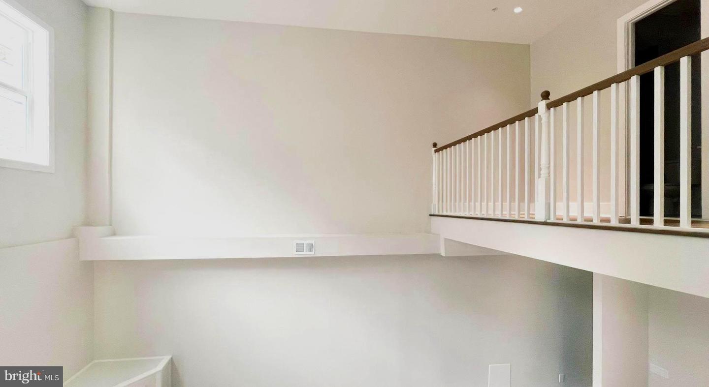 1143 16TH ST NE #1, WASHINGTON, District Of Columbia 20002, 2 Bedrooms Bedrooms, 2 Rooms Rooms,3 BathroomsBathrooms,Residential,For sale,1143 16TH ST NE #1,DCDC2197182 MLS # DCDC2197182