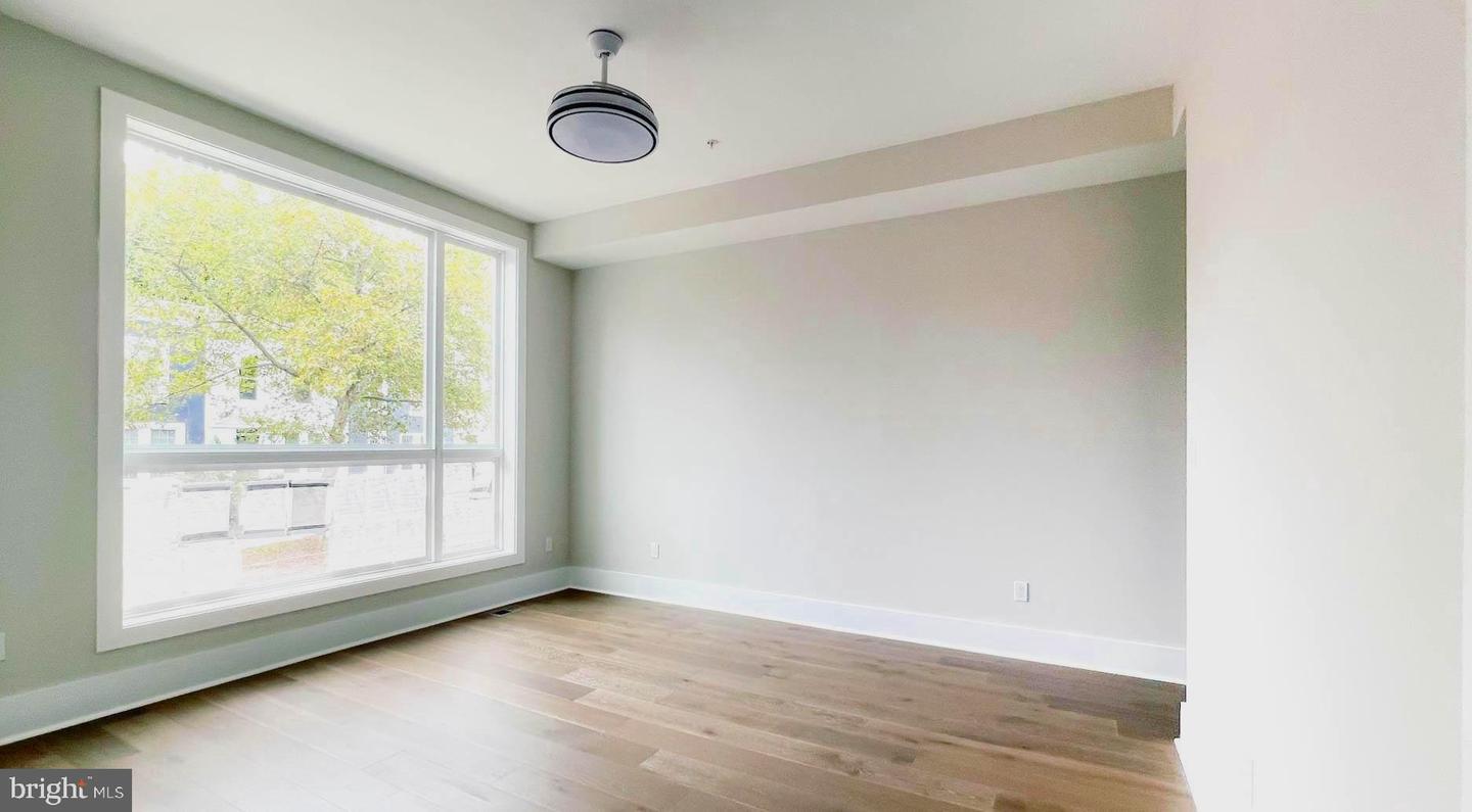 1143 16TH ST NE #1, WASHINGTON, District Of Columbia 20002, 2 Bedrooms Bedrooms, 2 Rooms Rooms,3 BathroomsBathrooms,Residential,For sale,1143 16TH ST NE #1,DCDC2197182 MLS # DCDC2197182