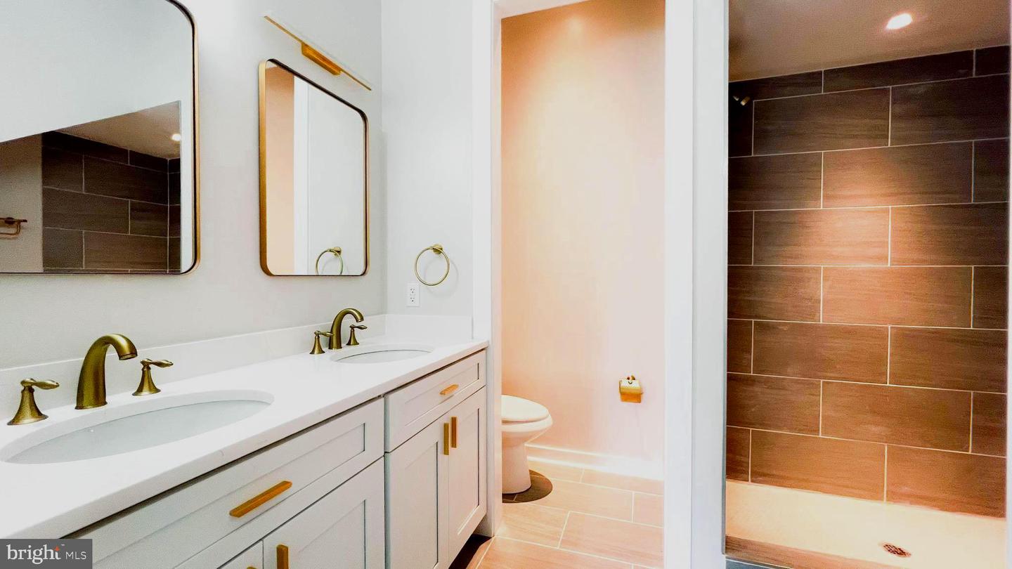 1143 16TH ST NE #1, WASHINGTON, District Of Columbia 20002, 2 Bedrooms Bedrooms, 2 Rooms Rooms,3 BathroomsBathrooms,Residential,For sale,1143 16TH ST NE #1,DCDC2197182 MLS # DCDC2197182