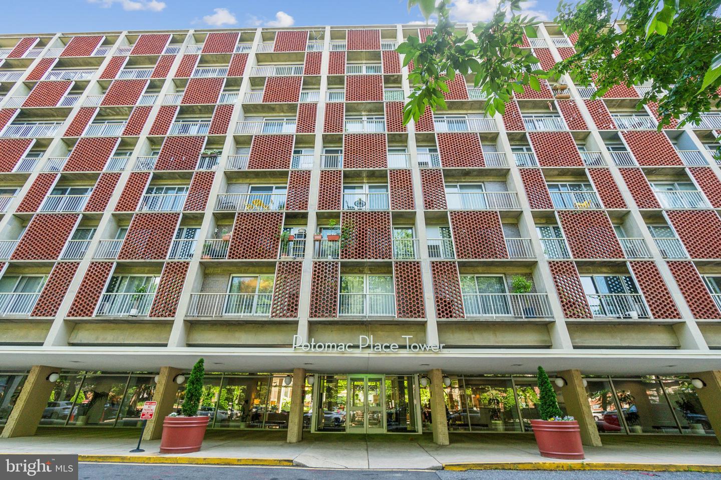 800 4TH ST SW #S525, WASHINGTON, District Of Columbia 20024, ,1 BathroomBathrooms,Residential,For sale,800 4TH ST SW #S525,DCDC2197228 MLS # DCDC2197228