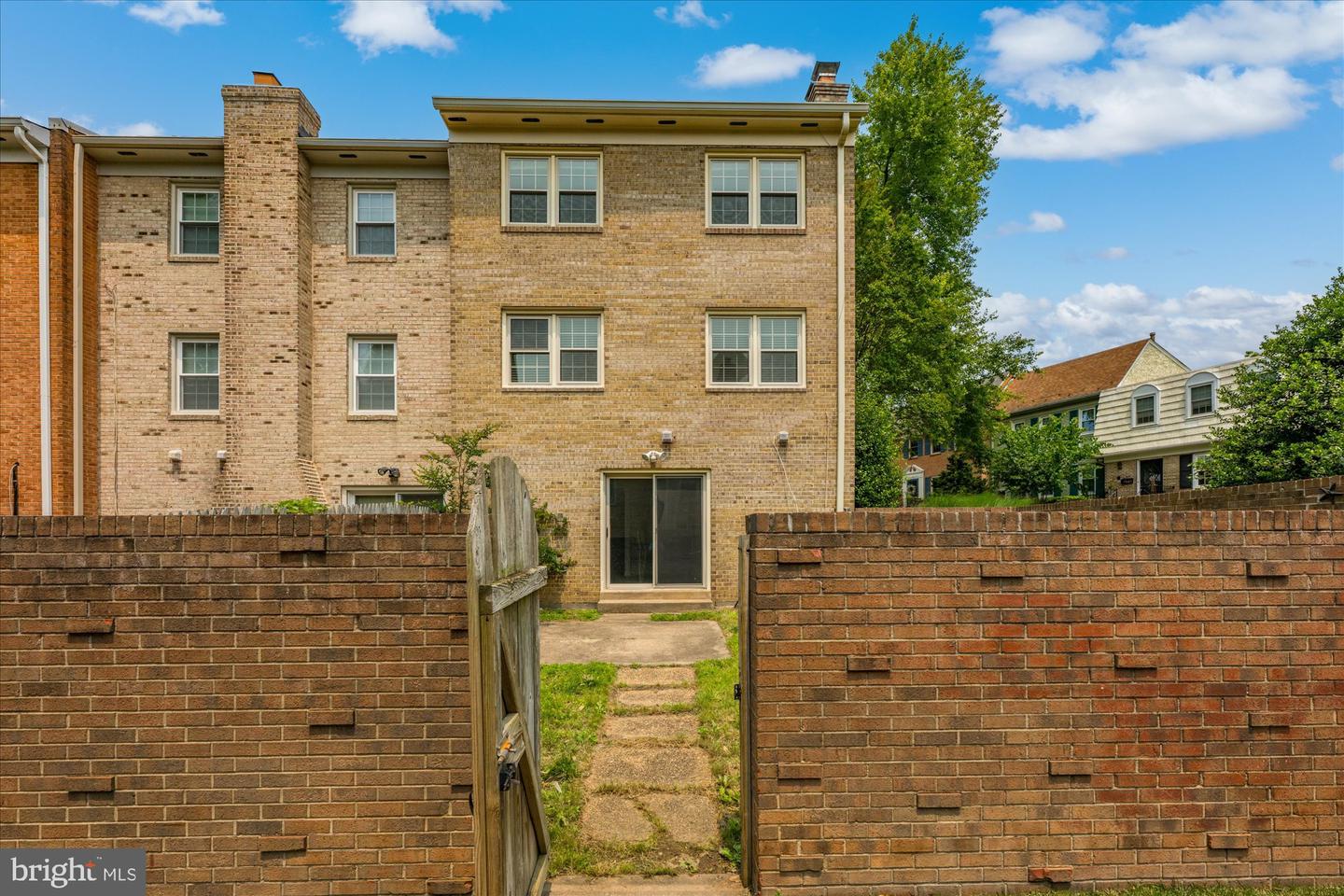 7349 ELDORADO CT, MCLEAN, Virginia 22102, 3 Bedrooms Bedrooms, ,3 BathroomsBathrooms,Residential,For sale,7349 ELDORADO CT,VAFX2223488 MLS # VAFX2223488