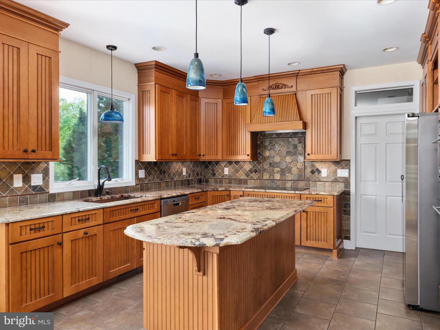 21262 DUBOIS CT, ASHBURN, Virginia 20147, 6 Bedrooms Bedrooms, ,3 BathroomsBathrooms,Residential,For sale,21262 DUBOIS CT,VALO2090976 MLS # VALO2090976