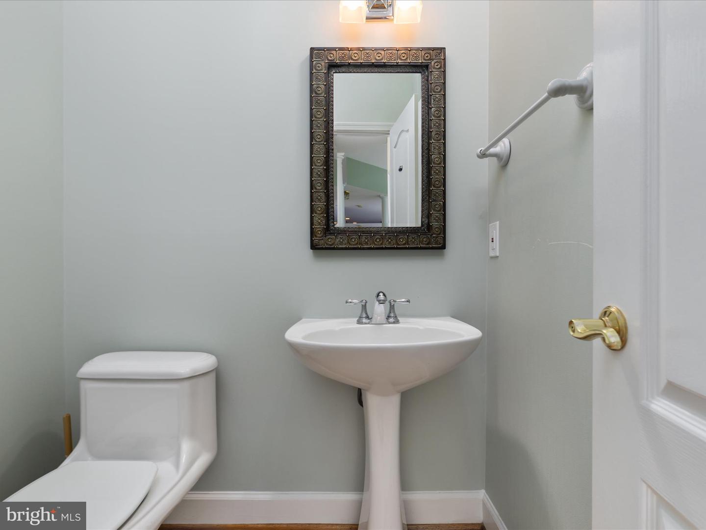 21262 DUBOIS CT, ASHBURN, Virginia 20147, 6 Bedrooms Bedrooms, ,3 BathroomsBathrooms,Residential,For sale,21262 DUBOIS CT,VALO2090976 MLS # VALO2090976