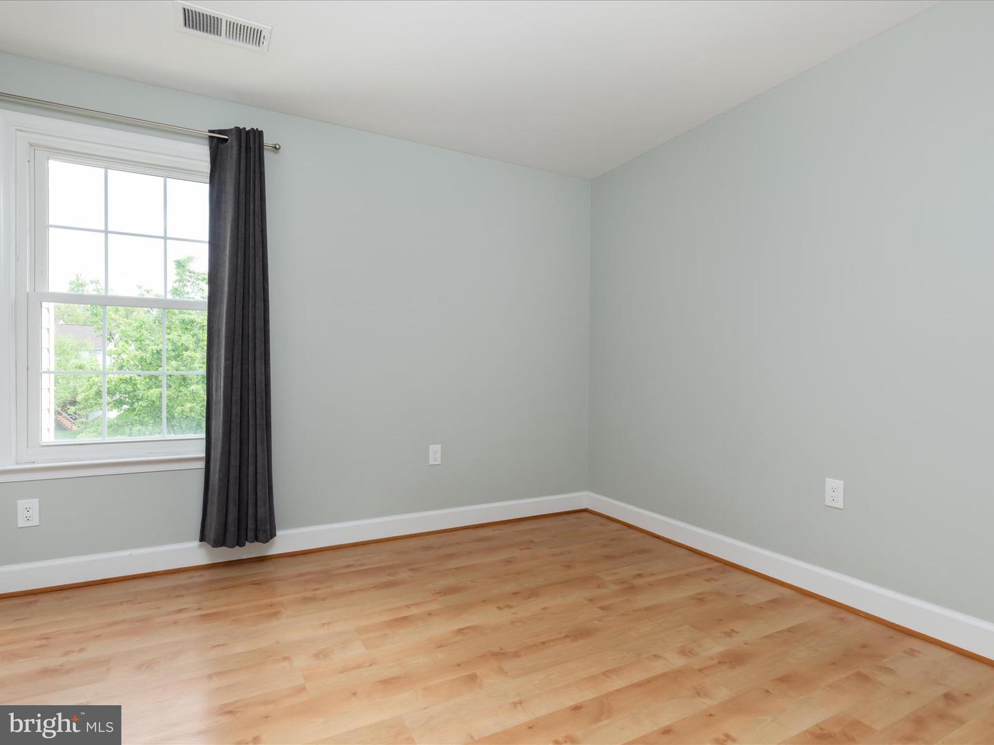 21262 DUBOIS CT, ASHBURN, Virginia 20147, 6 Bedrooms Bedrooms, ,3 BathroomsBathrooms,Residential,For sale,21262 DUBOIS CT,VALO2090976 MLS # VALO2090976