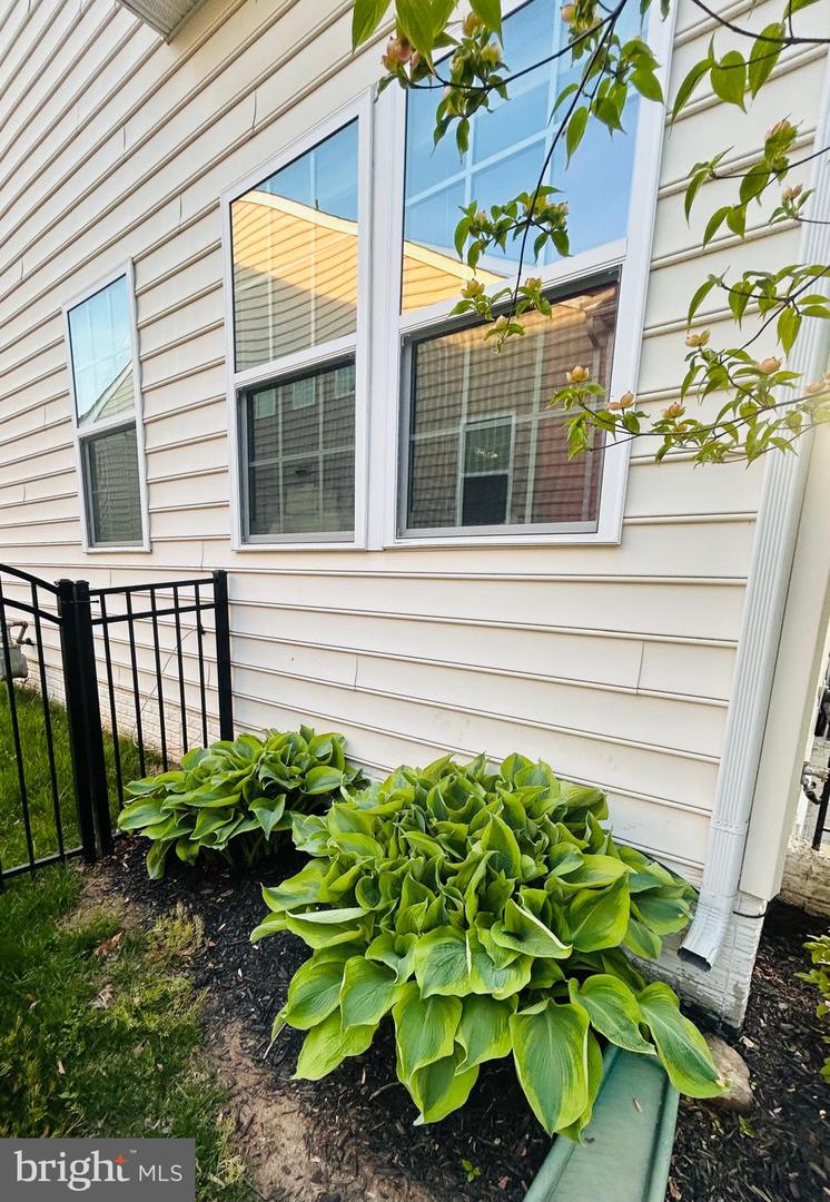 25685 ARBORSHADE PASS PL, ALDIE, Virginia 20105, 4 Bedrooms Bedrooms, ,3 BathroomsBathrooms,Residential,For sale,25685 ARBORSHADE PASS PL,VALO2091244 MLS # VALO2091244
