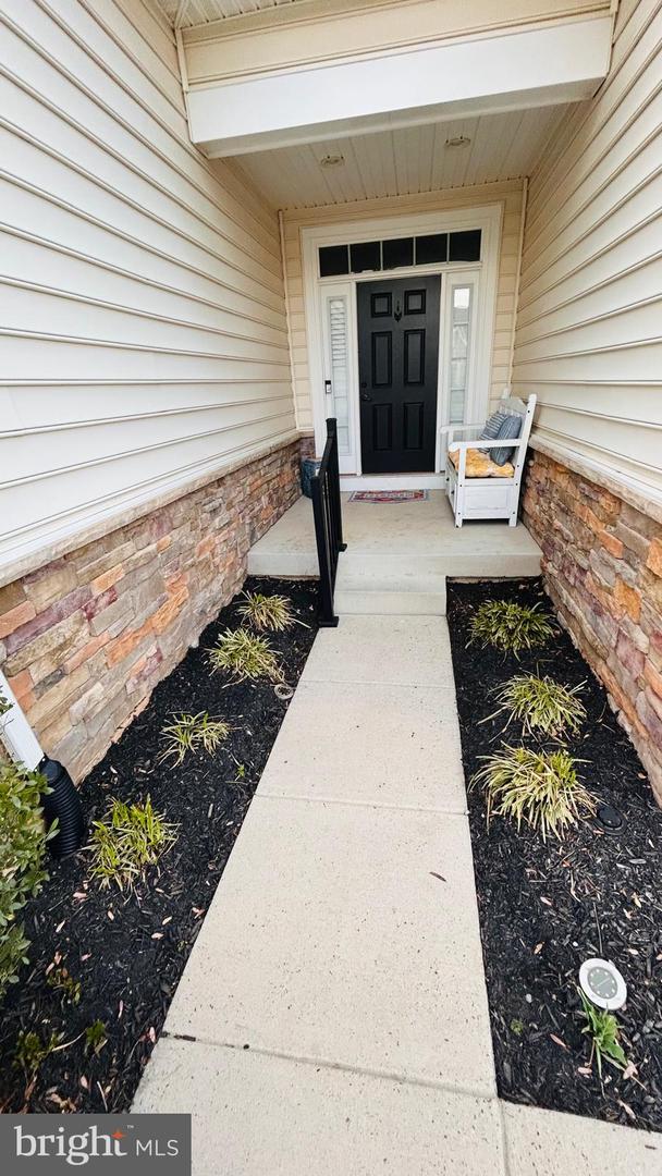 25685 ARBORSHADE PASS PL, ALDIE, Virginia 20105, 4 Bedrooms Bedrooms, ,3 BathroomsBathrooms,Residential,For sale,25685 ARBORSHADE PASS PL,VALO2091244 MLS # VALO2091244
