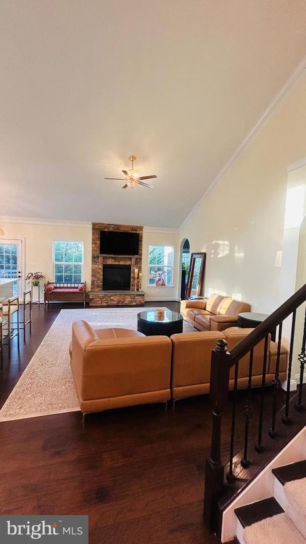 25685 ARBORSHADE PASS PL, ALDIE, Virginia 20105, 4 Bedrooms Bedrooms, ,3 BathroomsBathrooms,Residential,For sale,25685 ARBORSHADE PASS PL,VALO2091244 MLS # VALO2091244