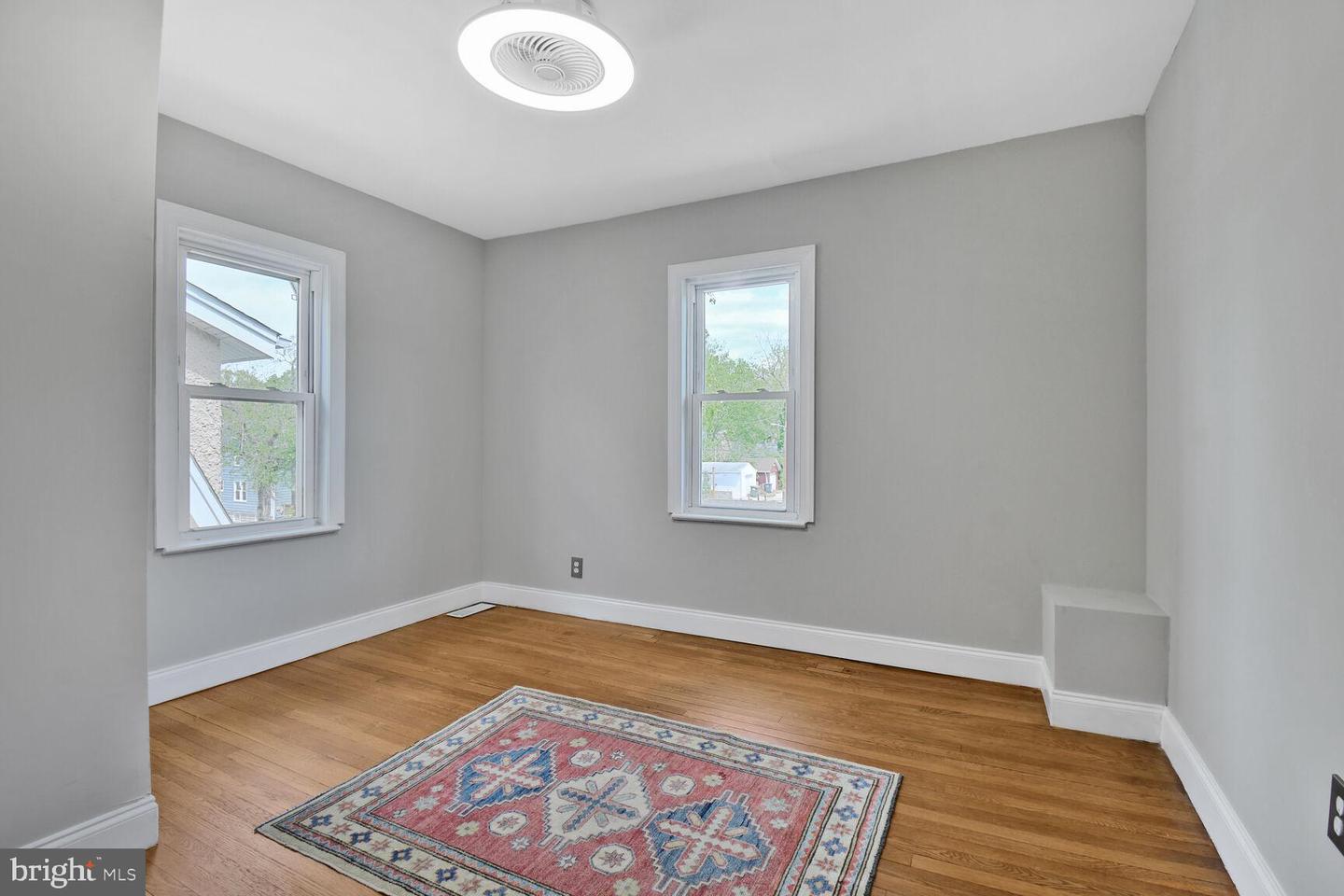 3807 20TH ST NE, WASHINGTON, District Of Columbia 20018, 3 Bedrooms Bedrooms, 10 Rooms Rooms,2 BathroomsBathrooms,Residential,For sale,3807 20TH ST NE,DCDC2193940 MLS # DCDC2193940