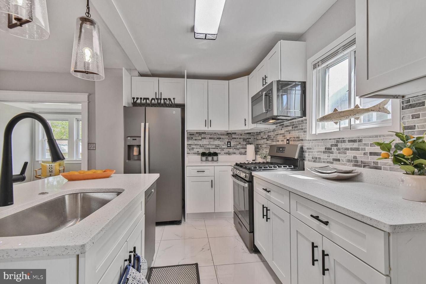 3807 20TH ST NE, WASHINGTON, District Of Columbia 20018, 3 Bedrooms Bedrooms, 10 Rooms Rooms,2 BathroomsBathrooms,Residential,For sale,3807 20TH ST NE,DCDC2193940 MLS # DCDC2193940