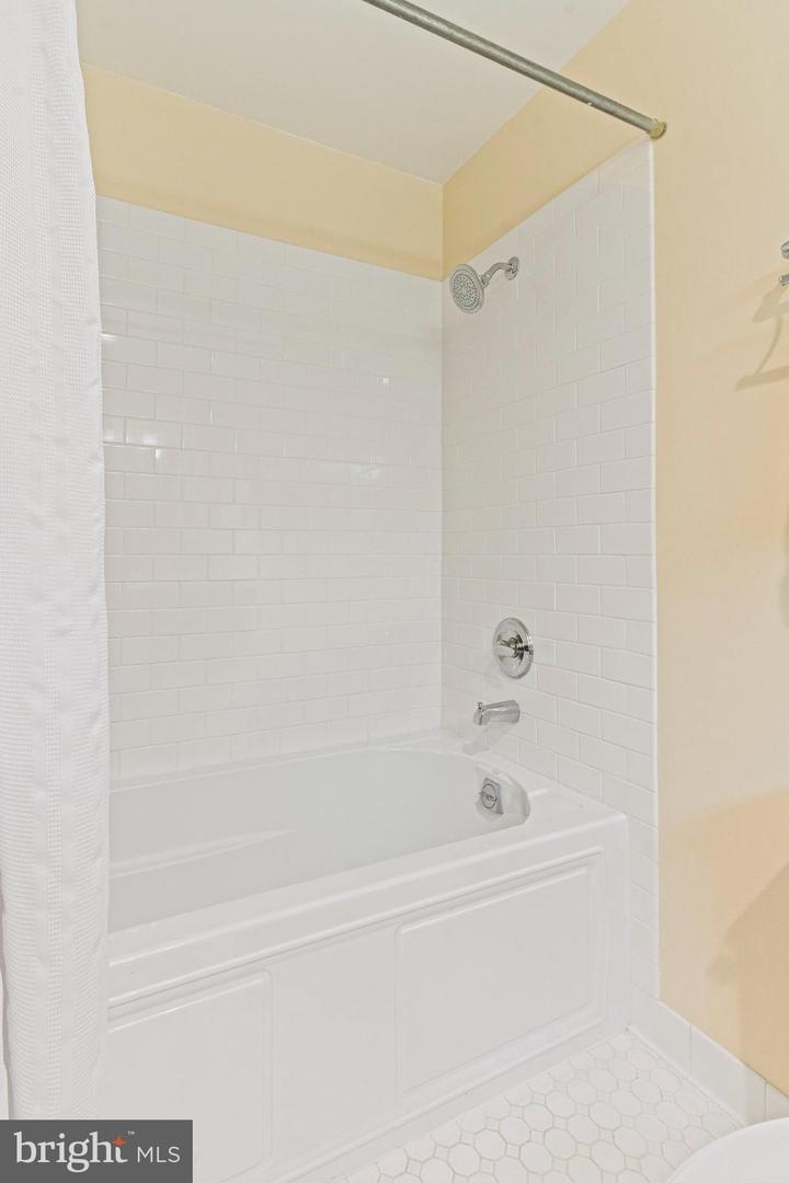 9132 SANTAYANA DR, FAIRFAX, Virginia 22031, 4 Bedrooms Bedrooms, ,3 BathroomsBathrooms,Residential,For sale,9132 SANTAYANA DR,VAFX2233488 MLS # VAFX2233488