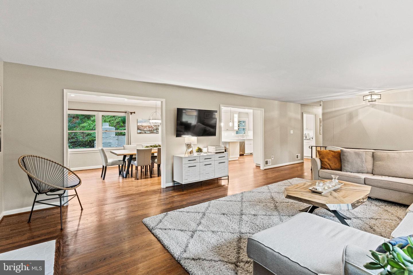 9132 SANTAYANA DR, FAIRFAX, Virginia 22031, 4 Bedrooms Bedrooms, ,3 BathroomsBathrooms,Residential,For sale,9132 SANTAYANA DR,VAFX2233488 MLS # VAFX2233488
