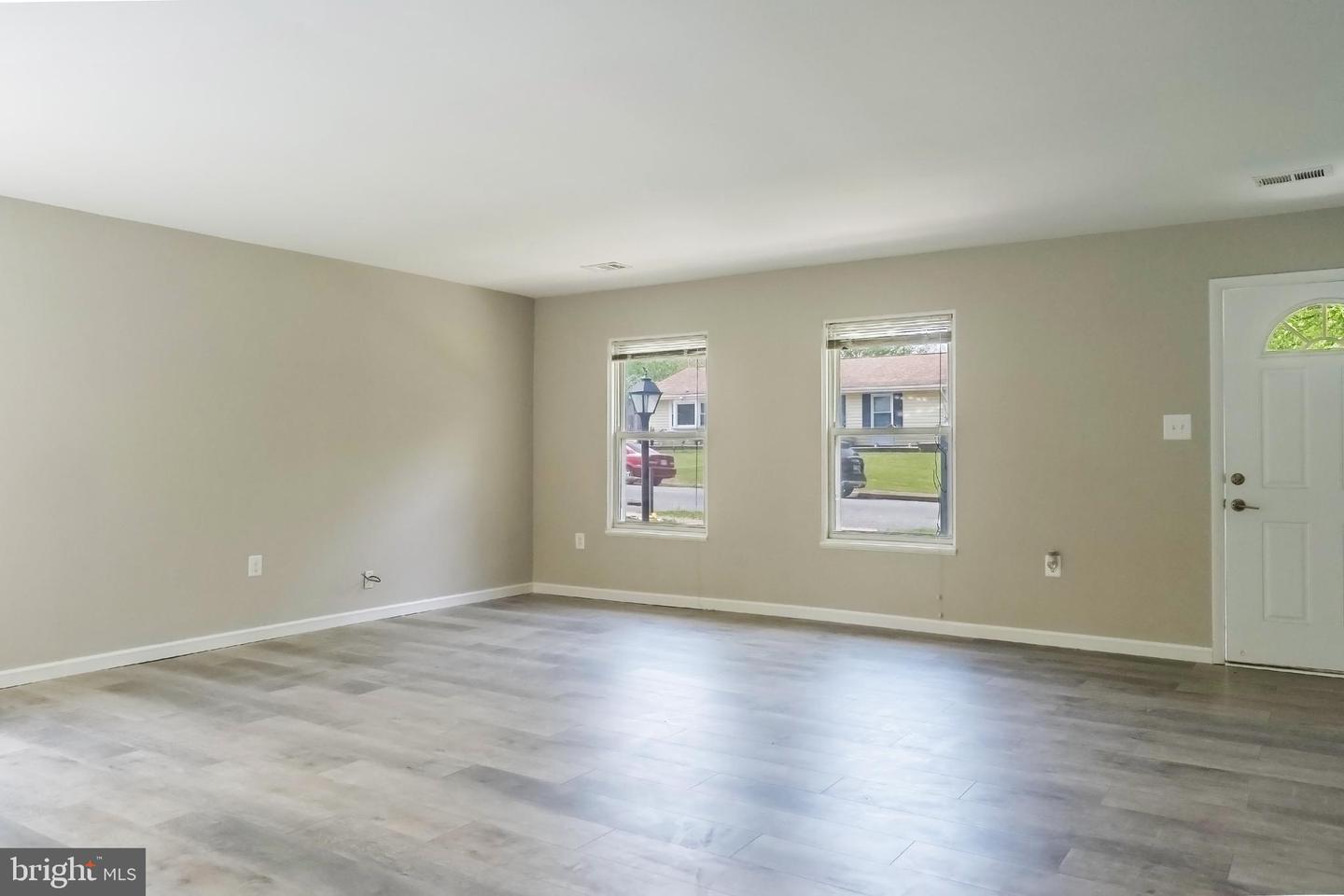724 N ARGONNE AVE, STERLING, Virginia 20164, 4 Bedrooms Bedrooms, ,3 BathroomsBathrooms,Residential,For sale,724 N ARGONNE AVE,VALO2094094 MLS # VALO2094094