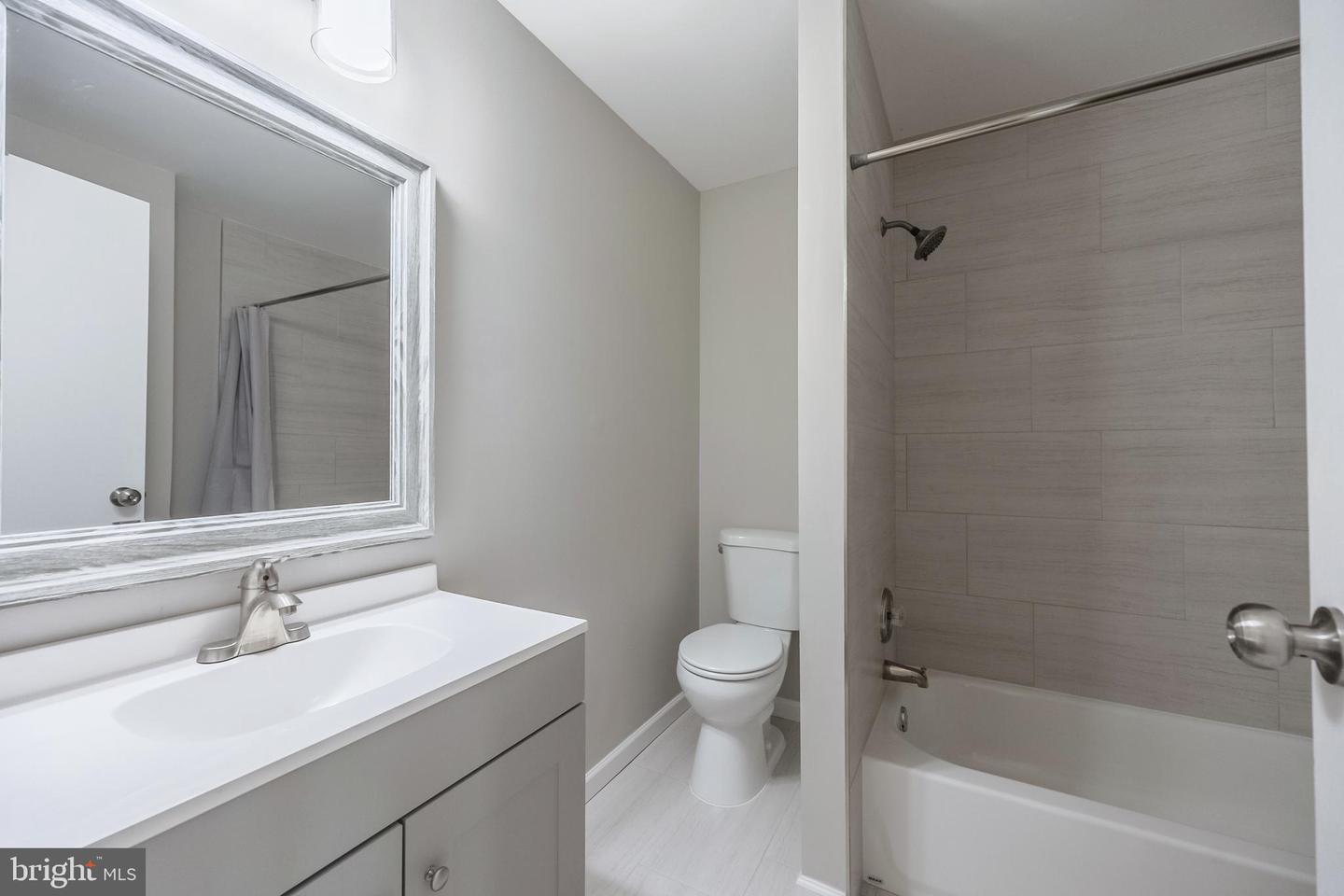 724 N ARGONNE AVE, STERLING, Virginia 20164, 4 Bedrooms Bedrooms, ,3 BathroomsBathrooms,Residential,For sale,724 N ARGONNE AVE,VALO2094094 MLS # VALO2094094