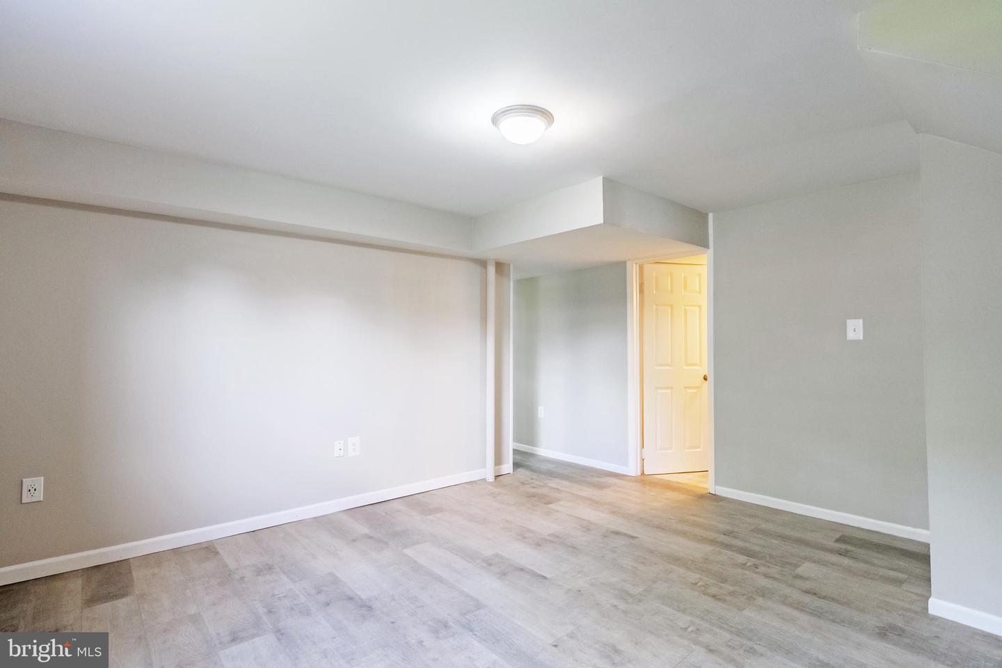 724 N ARGONNE AVE, STERLING, Virginia 20164, 4 Bedrooms Bedrooms, ,3 BathroomsBathrooms,Residential,For sale,724 N ARGONNE AVE,VALO2094094 MLS # VALO2094094