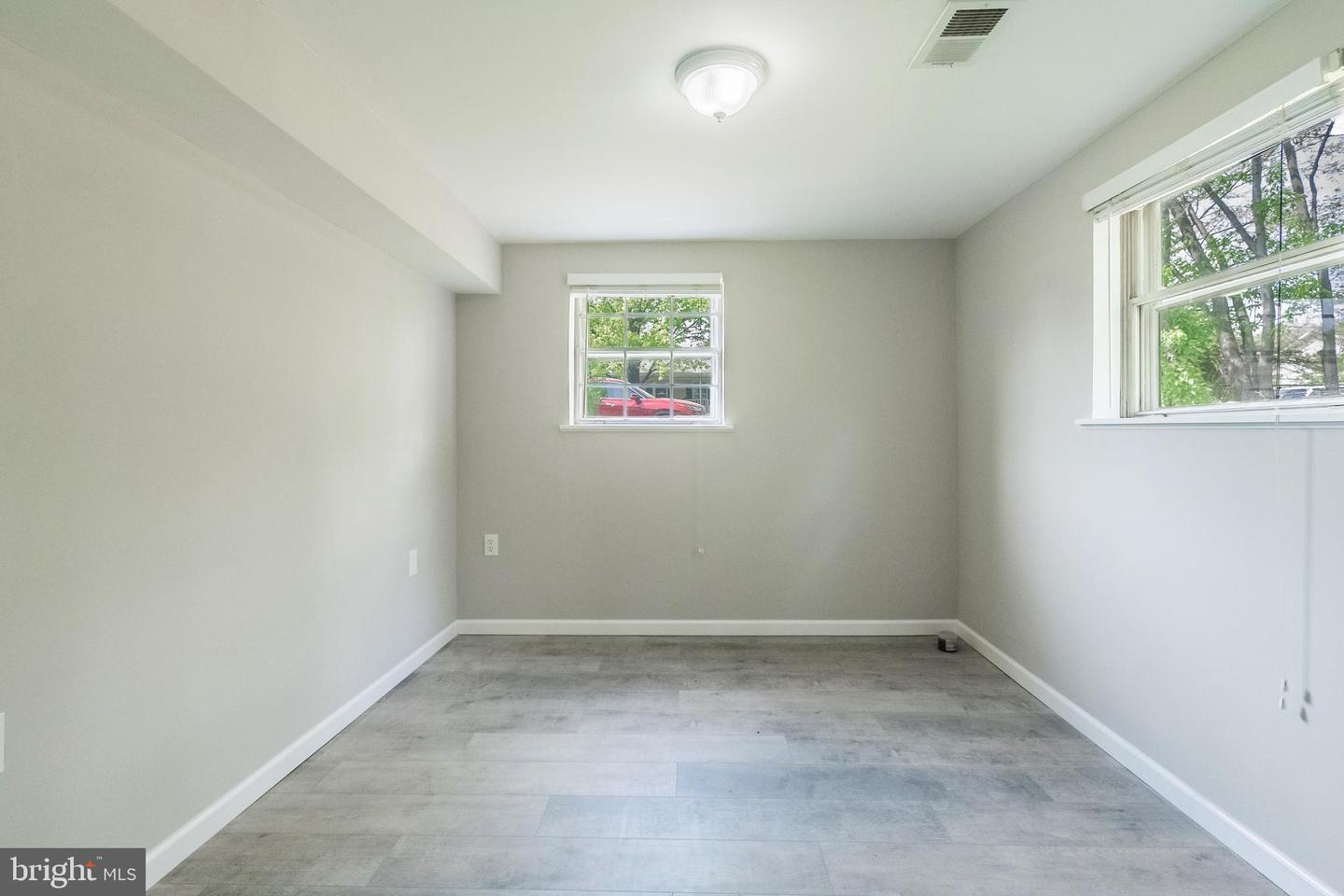 724 N ARGONNE AVE, STERLING, Virginia 20164, 4 Bedrooms Bedrooms, ,3 BathroomsBathrooms,Residential,For sale,724 N ARGONNE AVE,VALO2094094 MLS # VALO2094094