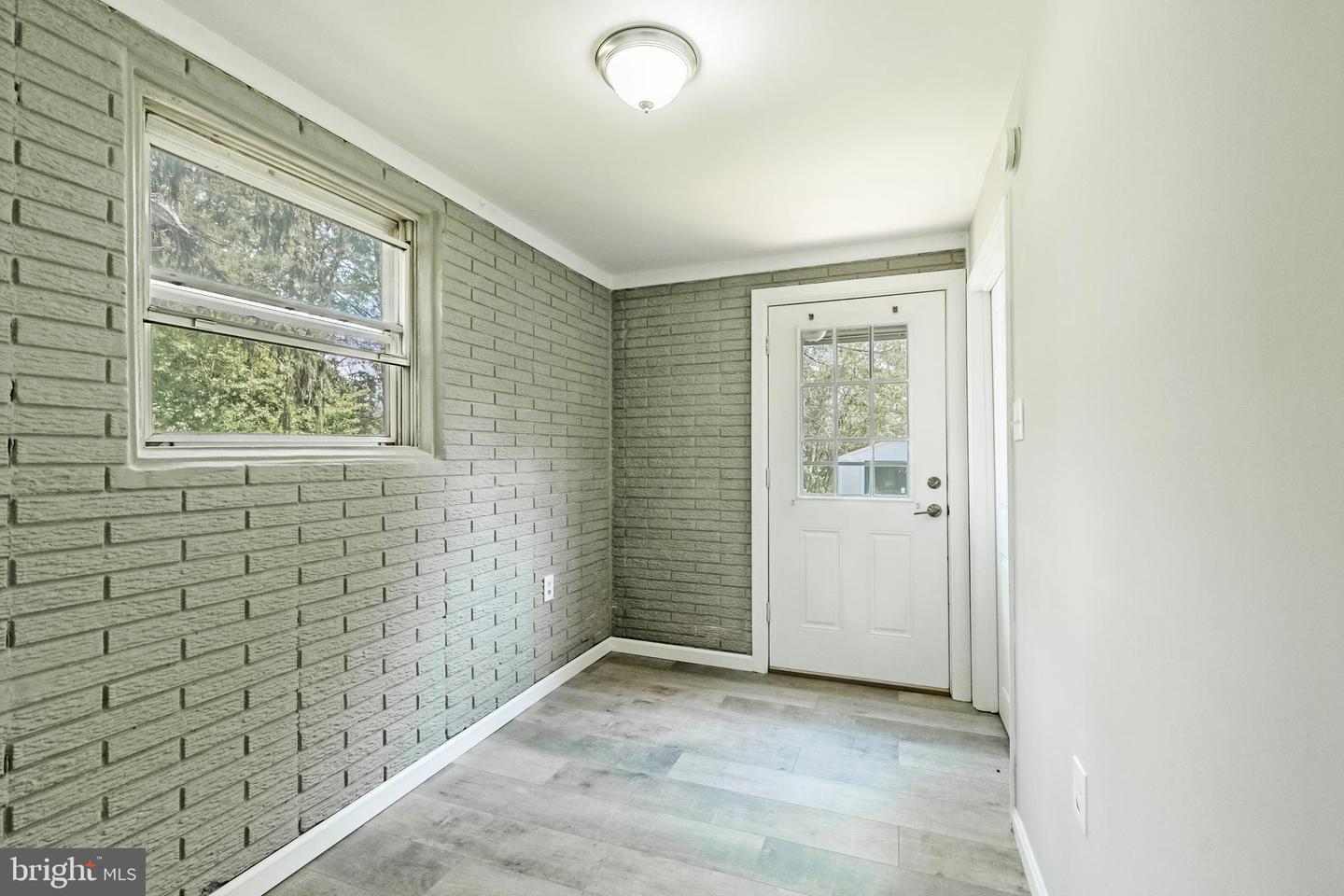 724 N ARGONNE AVE, STERLING, Virginia 20164, 4 Bedrooms Bedrooms, ,3 BathroomsBathrooms,Residential,For sale,724 N ARGONNE AVE,VALO2094094 MLS # VALO2094094