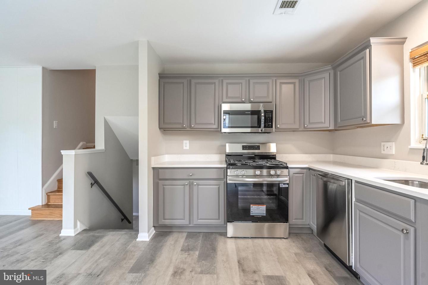 724 N ARGONNE AVE, STERLING, Virginia 20164, 4 Bedrooms Bedrooms, ,3 BathroomsBathrooms,Residential,For sale,724 N ARGONNE AVE,VALO2094094 MLS # VALO2094094