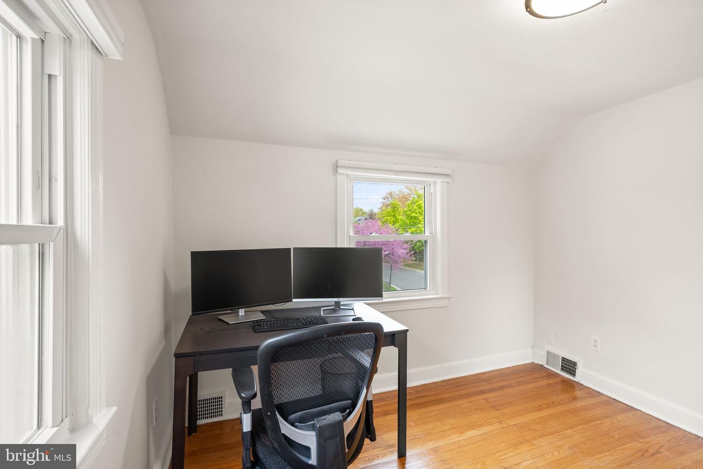 5800 3RD ST S, ARLINGTON, Virginia 22204, 3 Bedrooms Bedrooms, ,2 BathroomsBathrooms,Residential,For sale,5800 3RD ST S,VAAR2056140 MLS # VAAR2056140