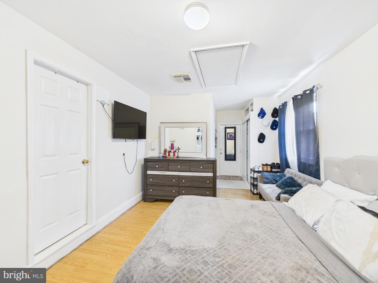 1017 S IRONWOOD RD, STERLING, Virginia 20164, 4 Bedrooms Bedrooms, ,3 BathroomsBathrooms,Residential,For sale,1017 S IRONWOOD RD,VALO2094092 MLS # VALO2094092