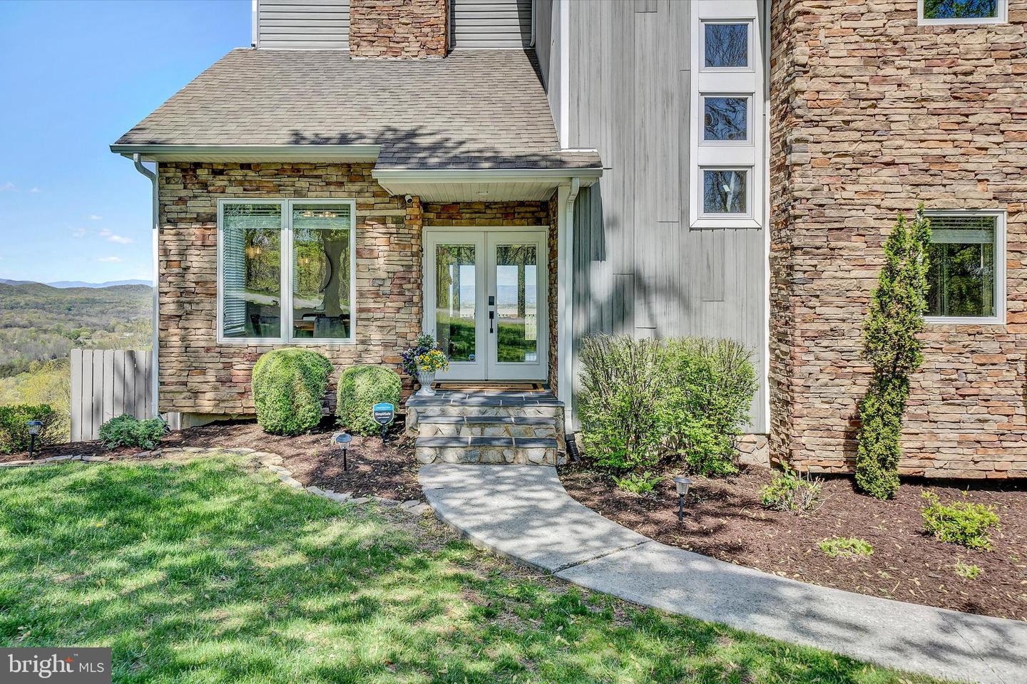 4510 WINDY GAP, ROANOKE, Virginia 24018, 4 Bedrooms Bedrooms, ,3 BathroomsBathrooms,Residential,For sale,4510 WINDY GAP,VARK2000040 MLS # VARK2000040
