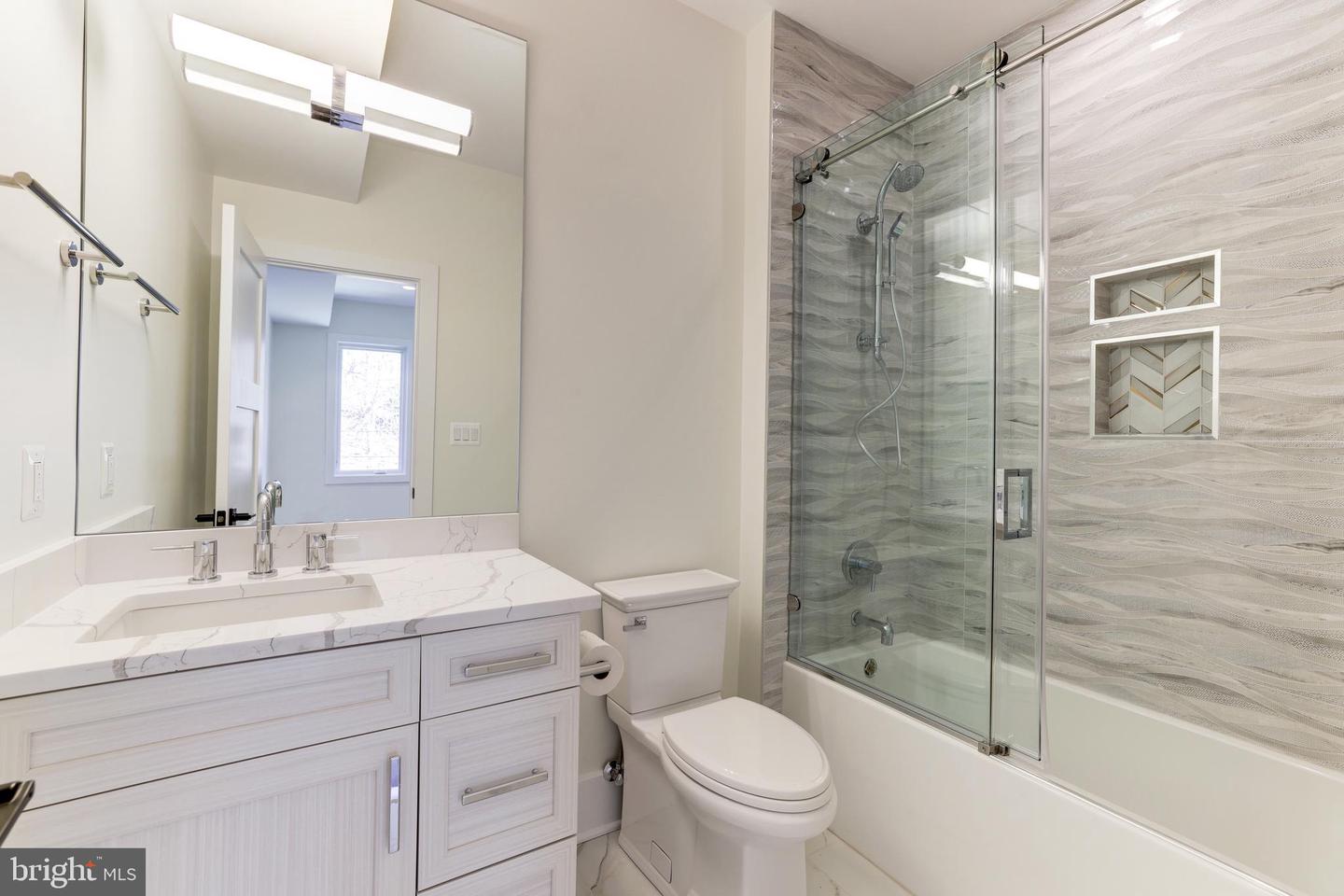 3550 WHITEHAVEN PKWY NW, WASHINGTON, District Of Columbia 20007, 5 Bedrooms Bedrooms, ,5 BathroomsBathrooms,Residential,For sale,3550 WHITEHAVEN PKWY NW,DCDC2196510 MLS # DCDC2196510