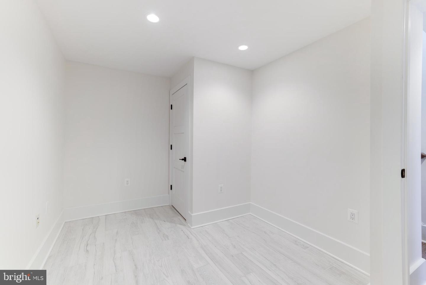 3550 WHITEHAVEN PKWY NW, WASHINGTON, District Of Columbia 20007, 5 Bedrooms Bedrooms, ,5 BathroomsBathrooms,Residential,For sale,3550 WHITEHAVEN PKWY NW,DCDC2196510 MLS # DCDC2196510