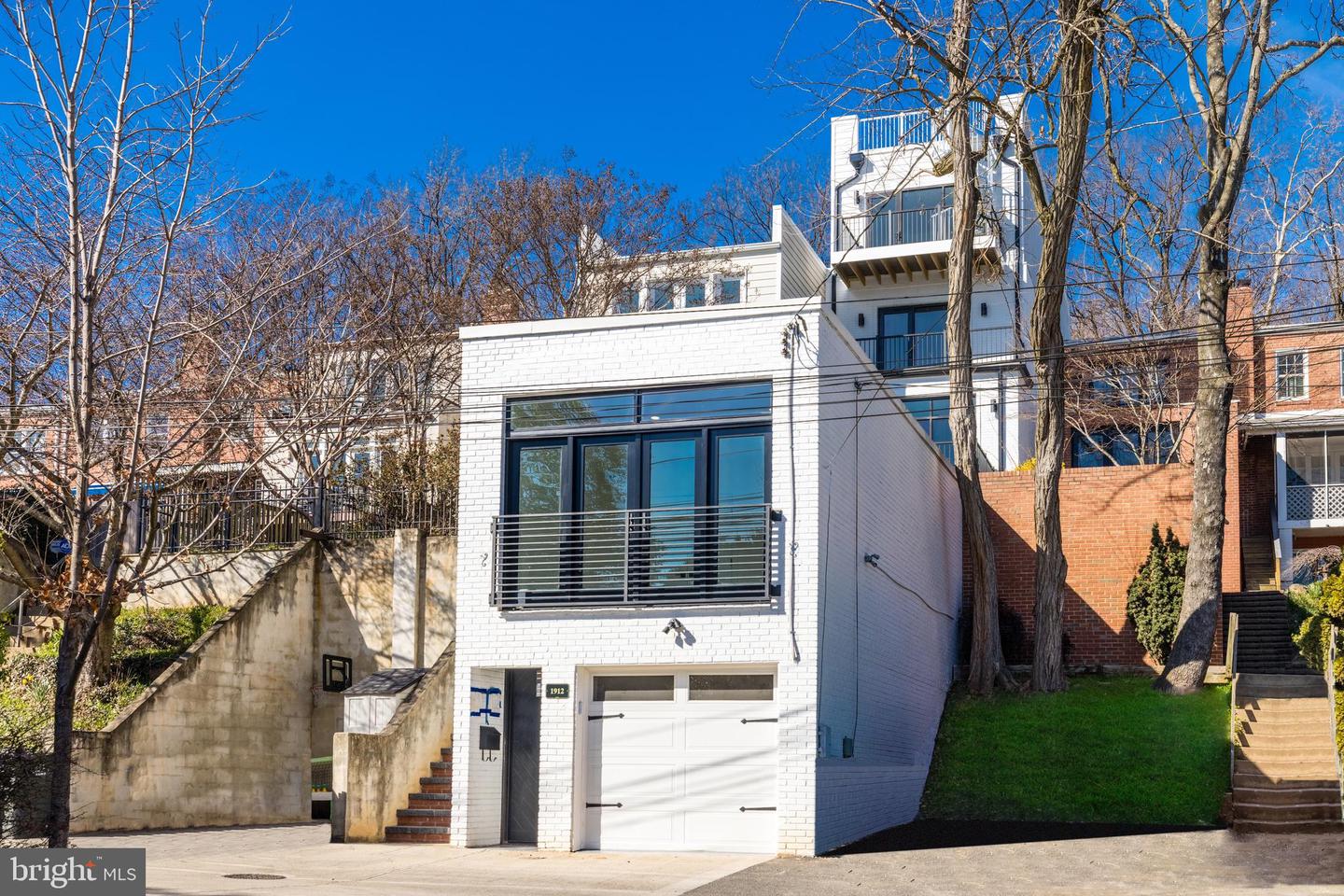 3550 WHITEHAVEN PKWY NW, WASHINGTON, District Of Columbia 20007, 5 Bedrooms Bedrooms, ,5 BathroomsBathrooms,Residential,For sale,3550 WHITEHAVEN PKWY NW,DCDC2196510 MLS # DCDC2196510