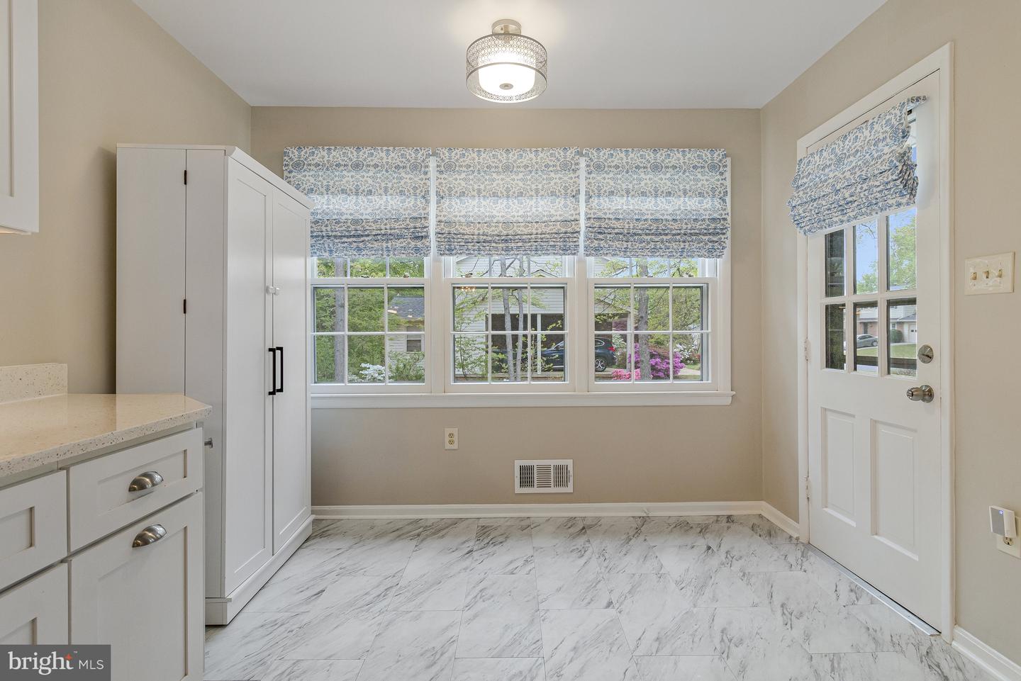 4200 SANDHURST CT, ANNANDALE, Virginia 22003, 4 Bedrooms Bedrooms, ,2 BathroomsBathrooms,Residential,For sale,4200 SANDHURST CT,VAFX2235660 MLS # VAFX2235660