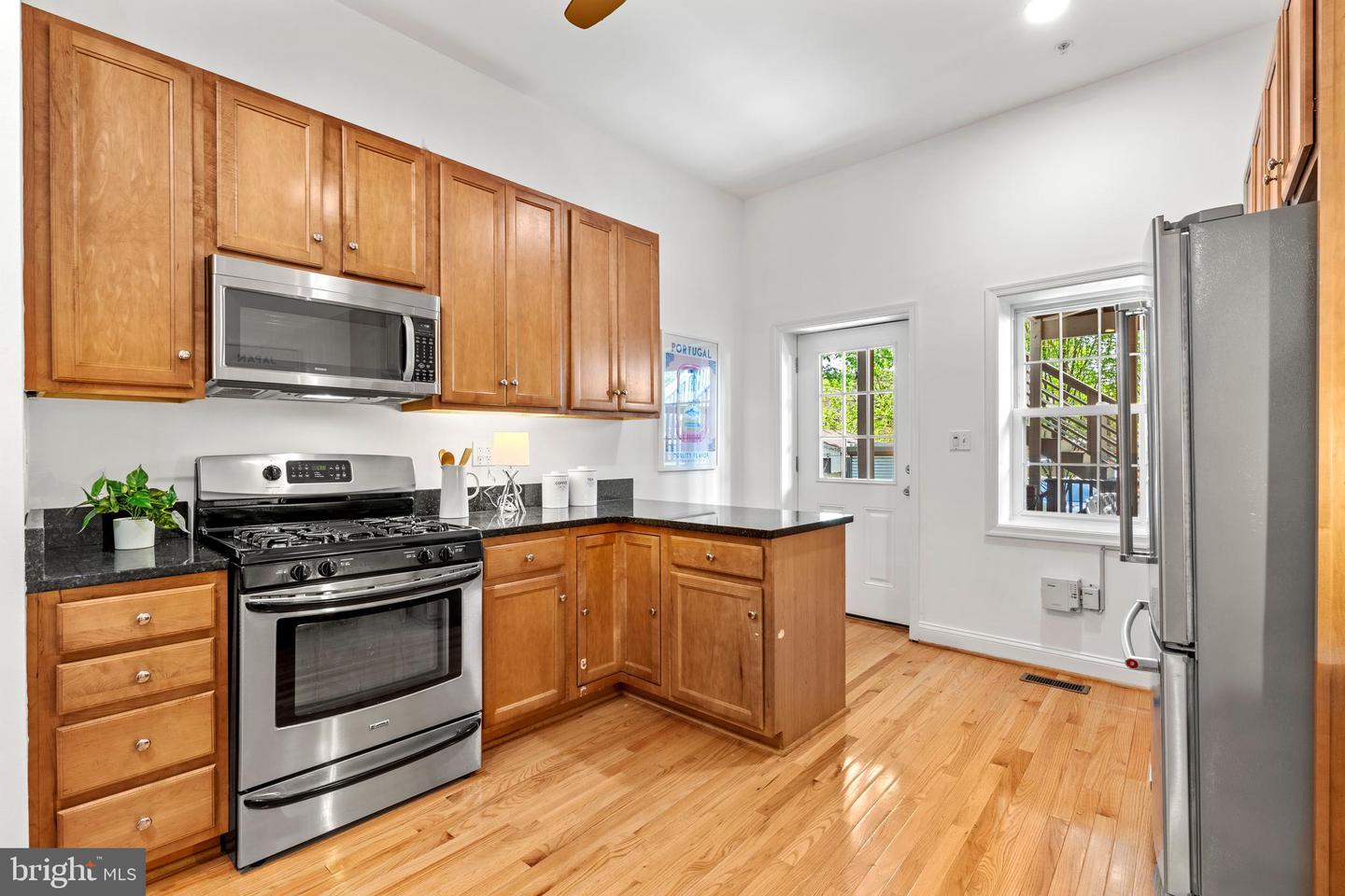 3006 13TH ST NW #A, WASHINGTON, District Of Columbia 20009, 3 Bedrooms Bedrooms, ,2 BathroomsBathrooms,Residential,For sale,3006 13TH ST NW #A,DCDC2196684 MLS # DCDC2196684