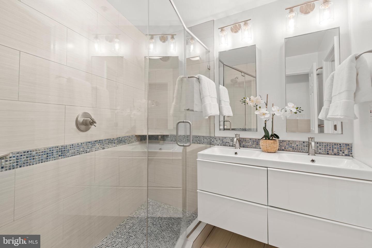 3006 13TH ST NW #A, WASHINGTON, District Of Columbia 20009, 3 Bedrooms Bedrooms, ,2 BathroomsBathrooms,Residential,For sale,3006 13TH ST NW #A,DCDC2196684 MLS # DCDC2196684