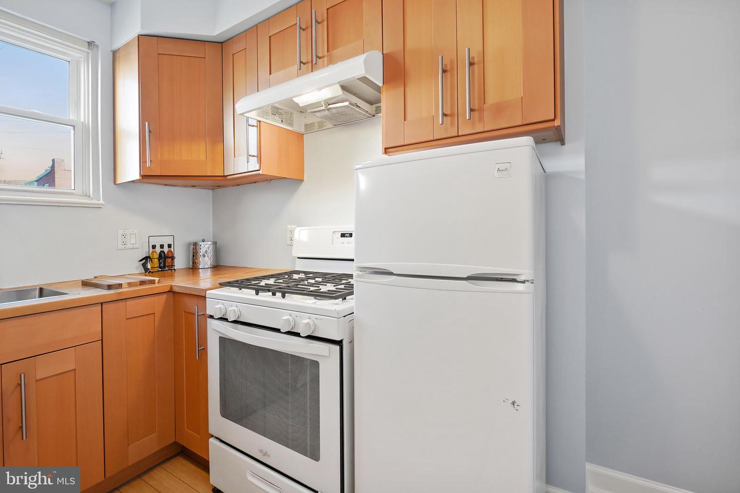 1811 6TH ST NW, WASHINGTON, District Of Columbia 20001, 2 Bedrooms Bedrooms, ,1 BathroomBathrooms,Residential,For sale,1811 6TH ST NW,DCDC2196702 MLS # DCDC2196702
