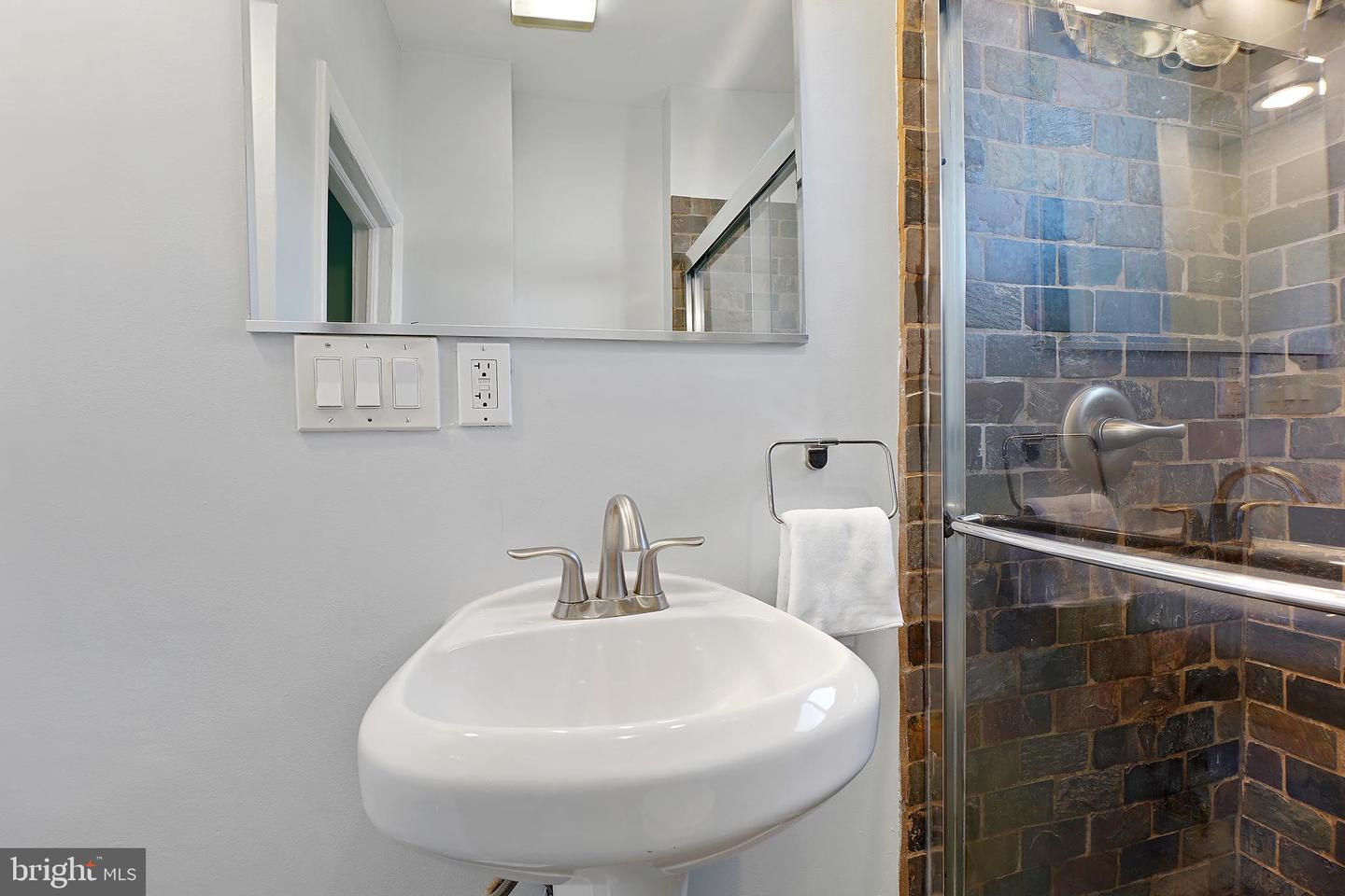 1811 6TH ST NW, WASHINGTON, District Of Columbia 20001, 2 Bedrooms Bedrooms, ,1 BathroomBathrooms,Residential,For sale,1811 6TH ST NW,DCDC2196702 MLS # DCDC2196702