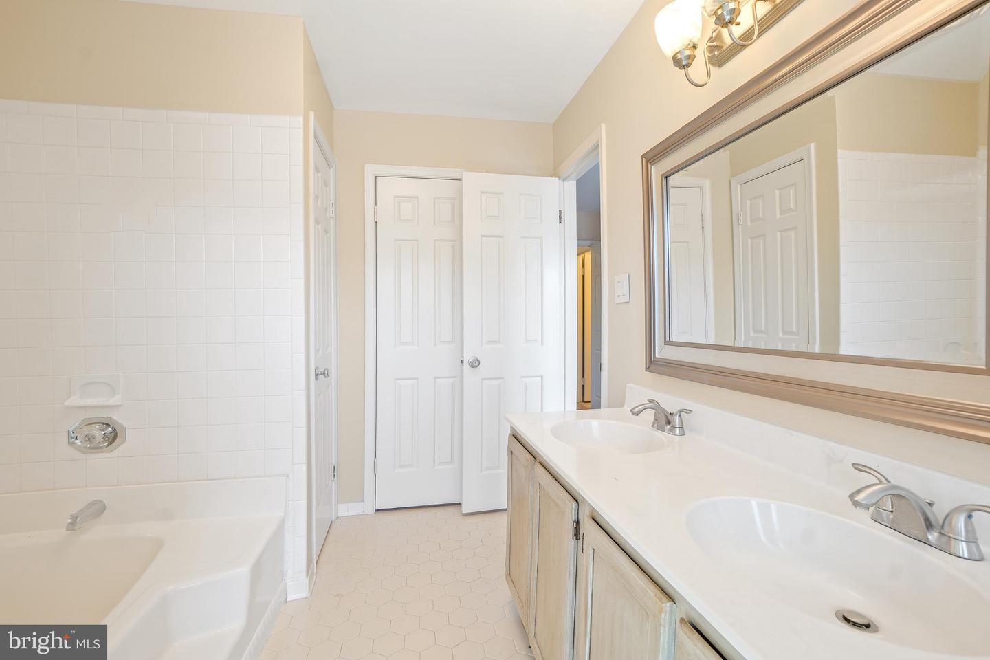 46612 CARRIAGE CT, STERLING, Virginia 20164, 4 Bedrooms Bedrooms, ,3 BathroomsBathrooms,Residential,For sale,46612 CARRIAGE CT,VALO2094580 MLS # VALO2094580
