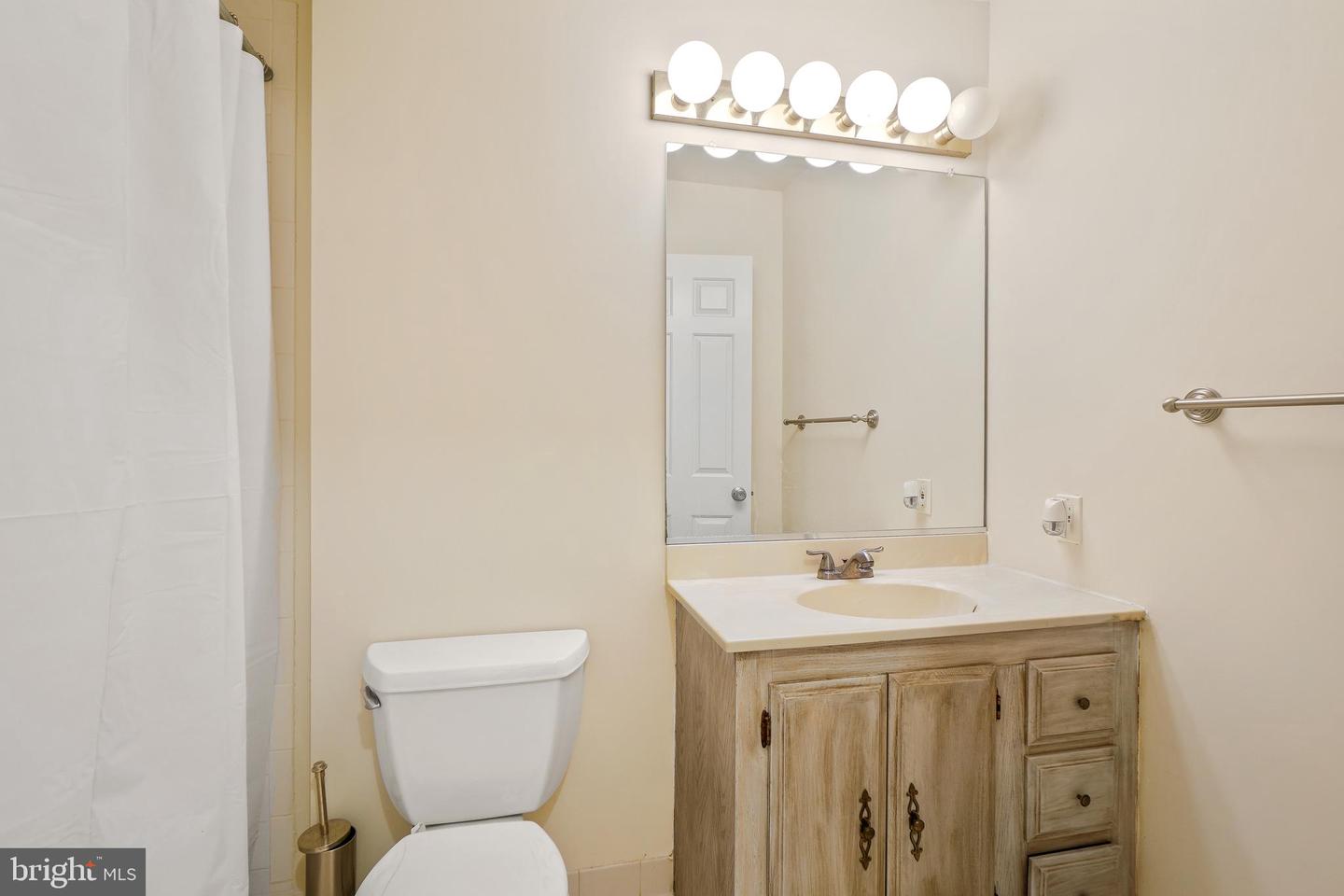 46612 CARRIAGE CT, STERLING, Virginia 20164, 4 Bedrooms Bedrooms, ,3 BathroomsBathrooms,Residential,For sale,46612 CARRIAGE CT,VALO2094580 MLS # VALO2094580