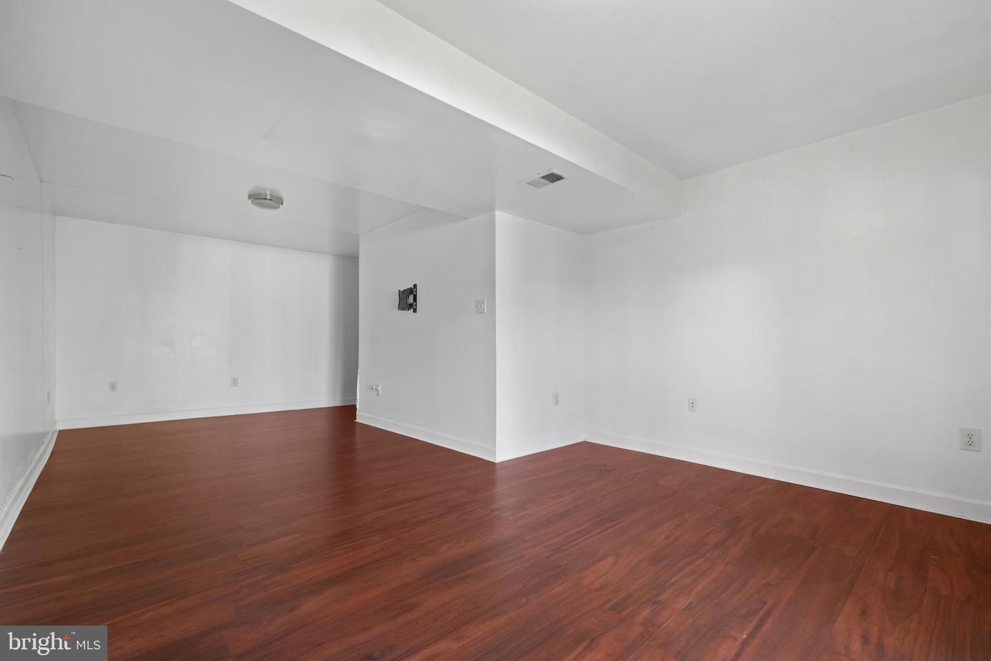 12298 DAPPLE GRAY CT, WOODBRIDGE, Virginia 22192, 3 Bedrooms Bedrooms, ,1 BathroomBathrooms,Residential,For sale,12298 DAPPLE GRAY CT,VAPW2092704 MLS # VAPW2092704