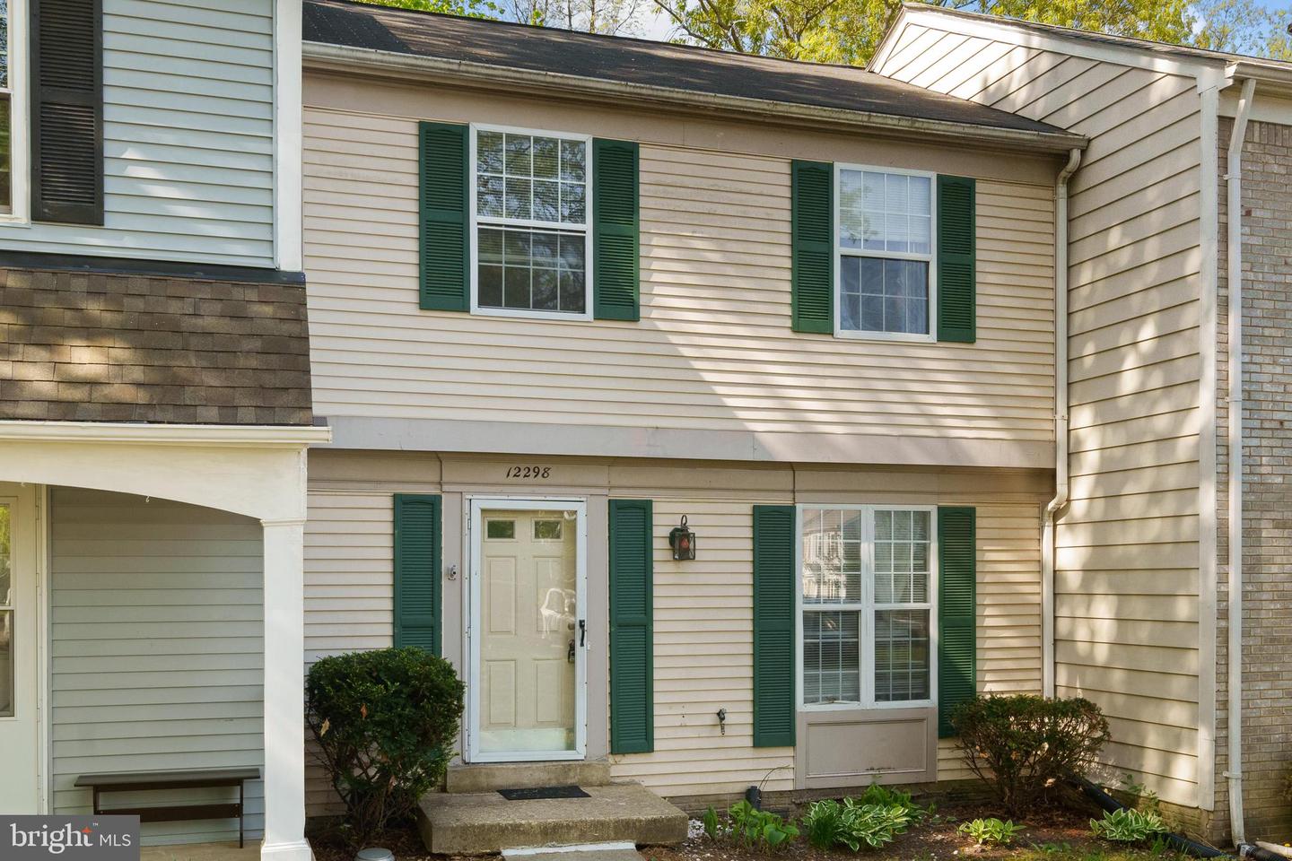 12298 DAPPLE GRAY CT, WOODBRIDGE, Virginia 22192, 3 Bedrooms Bedrooms, ,1 BathroomBathrooms,Residential,For sale,12298 DAPPLE GRAY CT,VAPW2092704 MLS # VAPW2092704