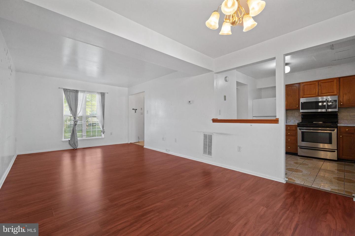12298 DAPPLE GRAY CT, WOODBRIDGE, Virginia 22192, 3 Bedrooms Bedrooms, ,1 BathroomBathrooms,Residential,For sale,12298 DAPPLE GRAY CT,VAPW2092704 MLS # VAPW2092704