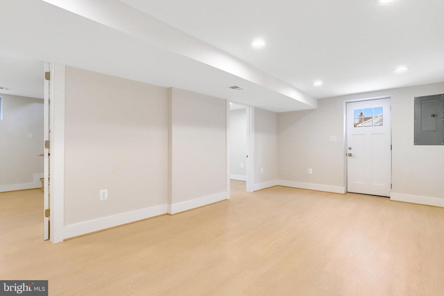 1601 S STAFFORD ST, ARLINGTON, Virginia 22204, 4 Bedrooms Bedrooms, 4 Rooms Rooms,3 BathroomsBathrooms,Residential,For sale,1601 S STAFFORD ST,VAAR2056500 MLS # VAAR2056500